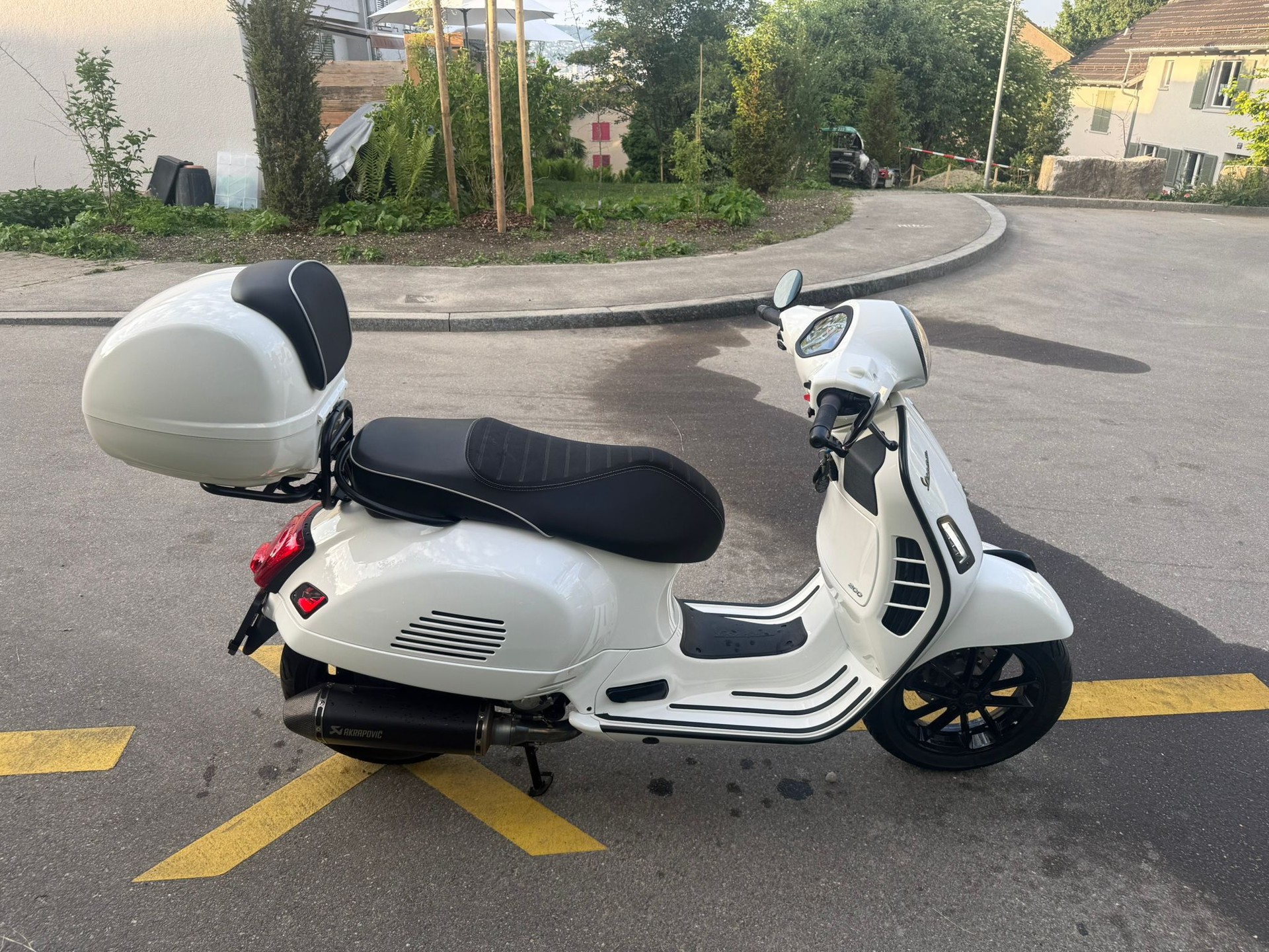 PIAGGIO Vespa GTS Super 300 i.e ABS-image-1