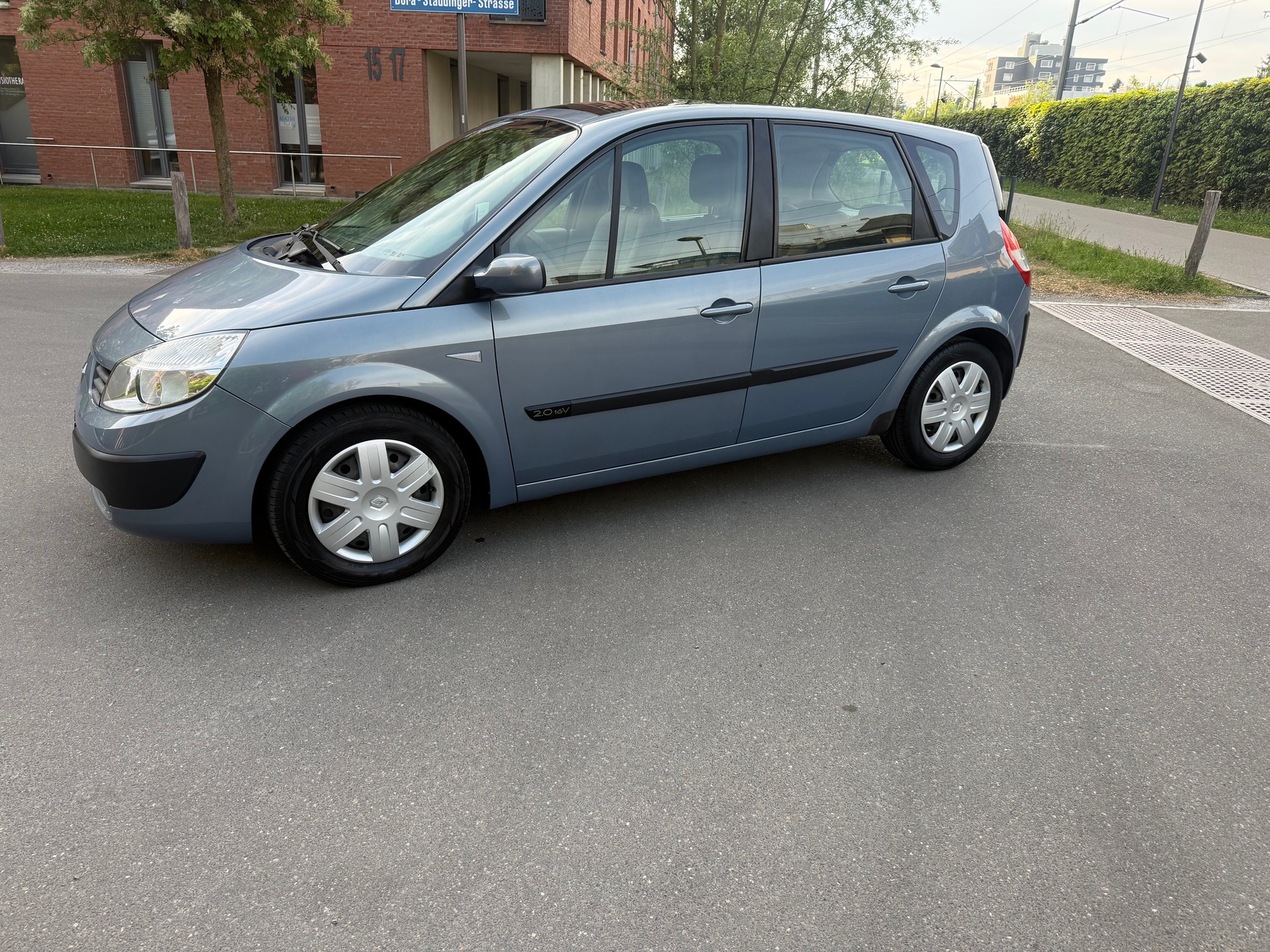 RENAULT Scénic 2.0 16V Fairway-image-12