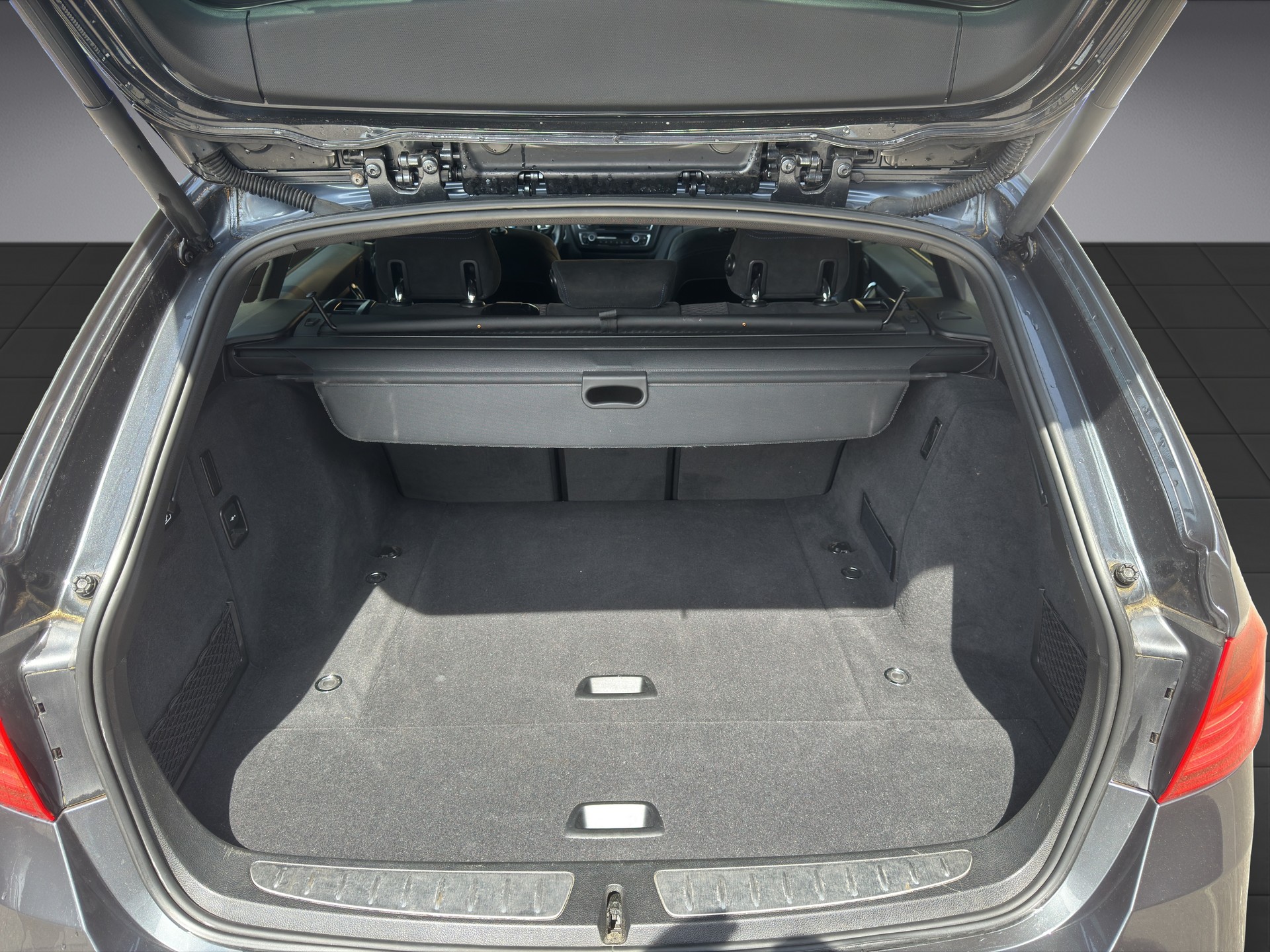 BMW 328i Touring-image-5