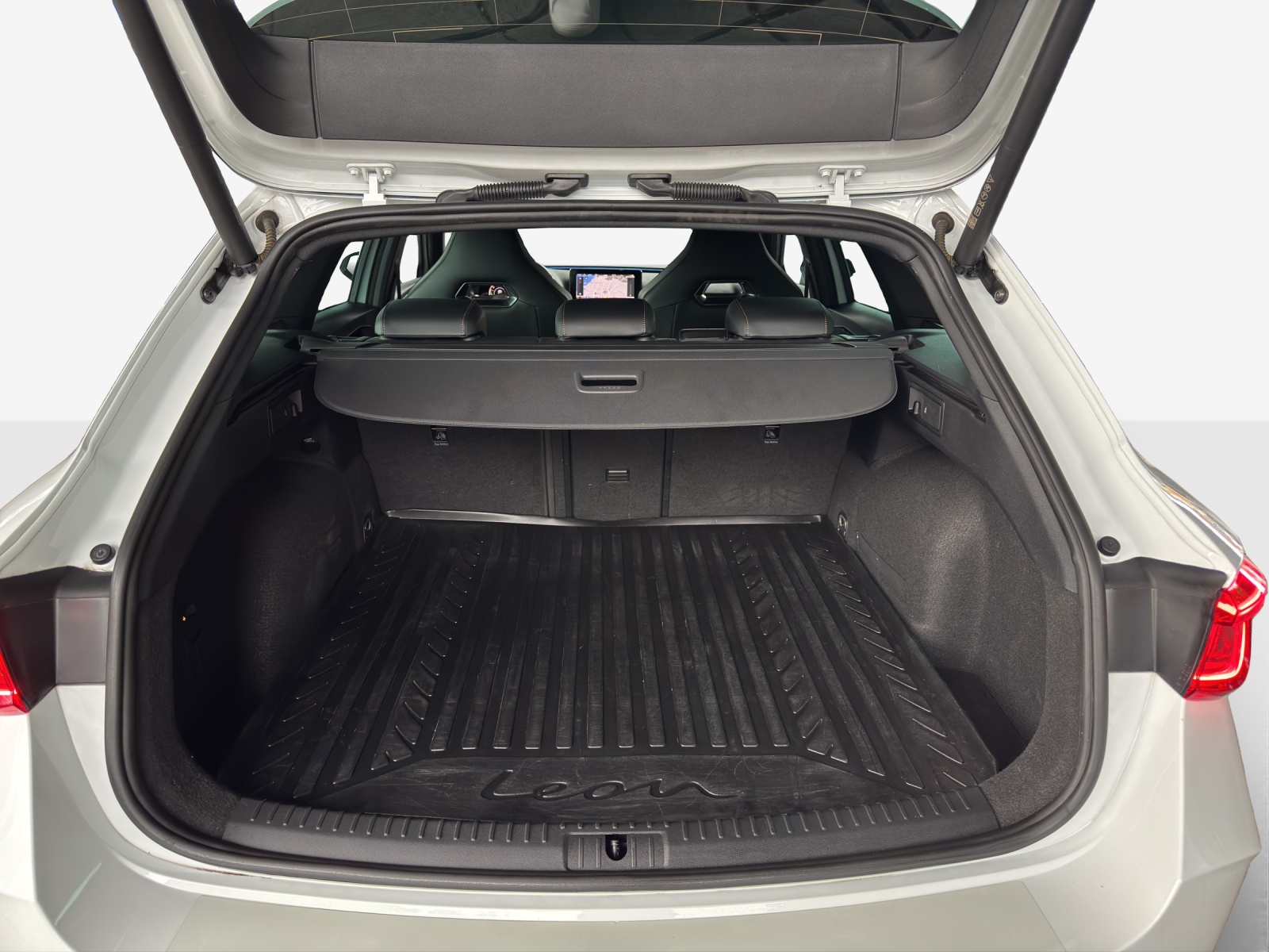 CUPRA LEON ST 1.4 e-HYBRID pHEV DSG-image-13