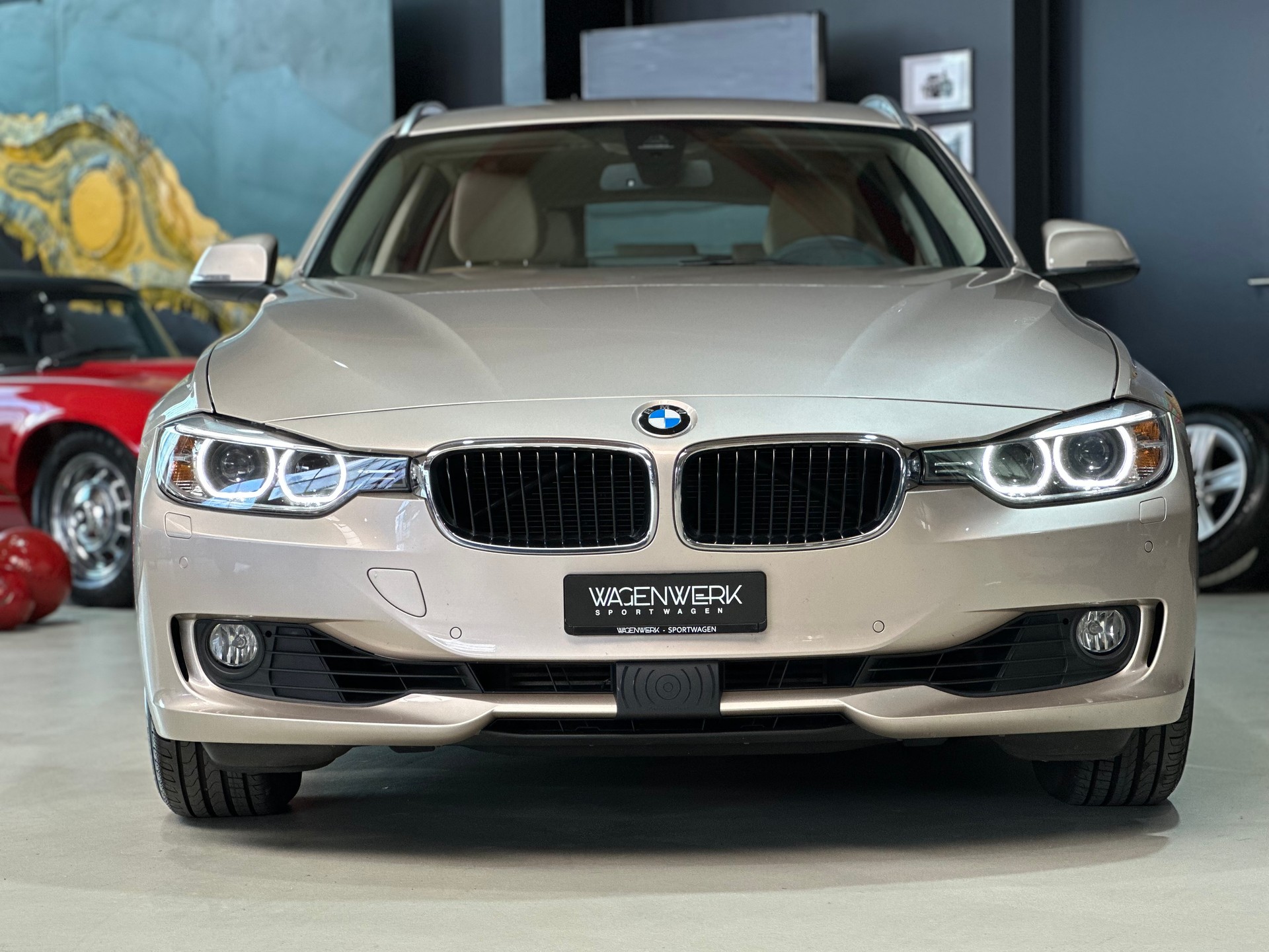 BMW 320i xDrive Touring Modern Line Steptronic-image-20