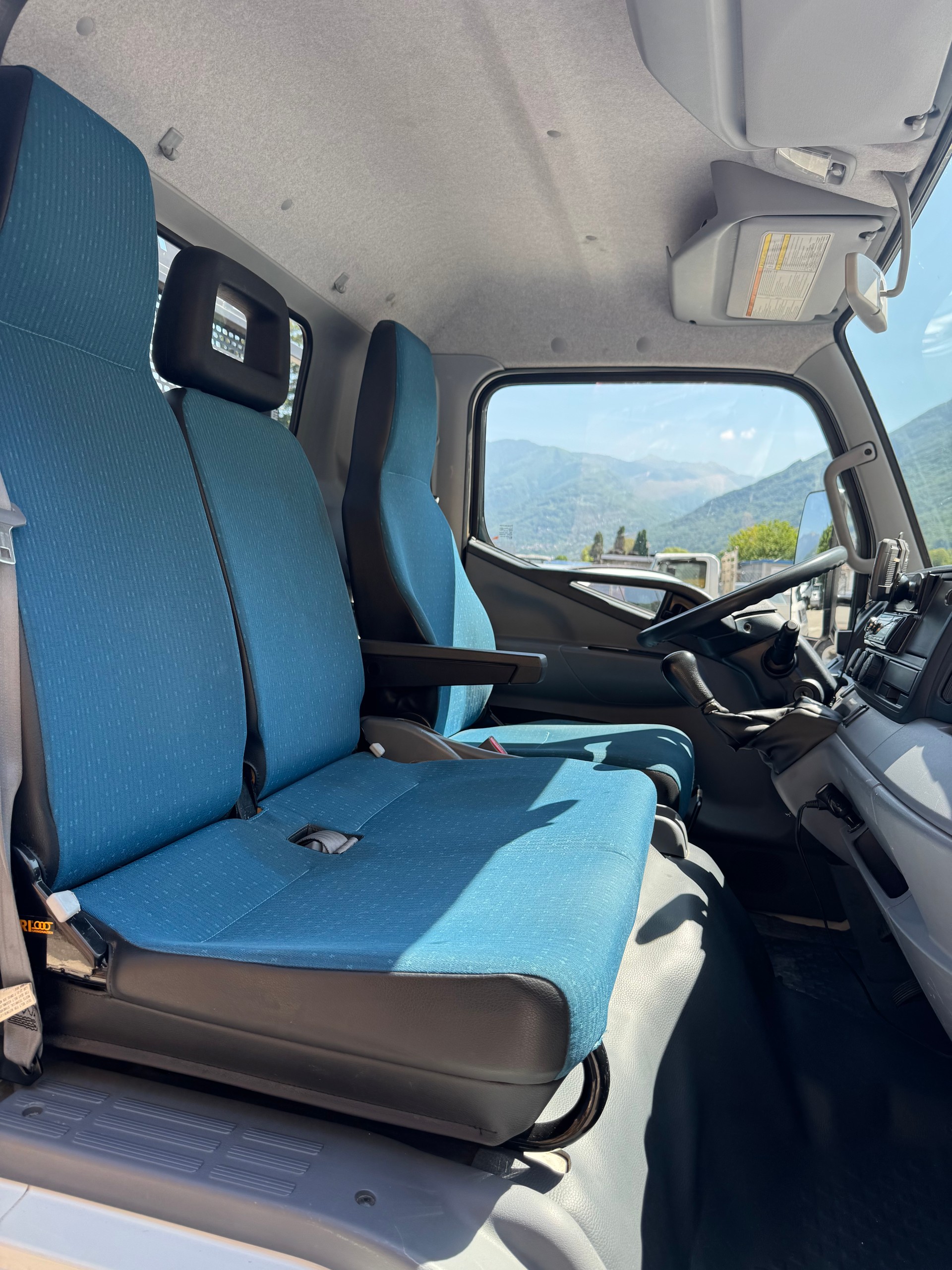 MITSUBISHI FUSO Canter 3S13-image-5