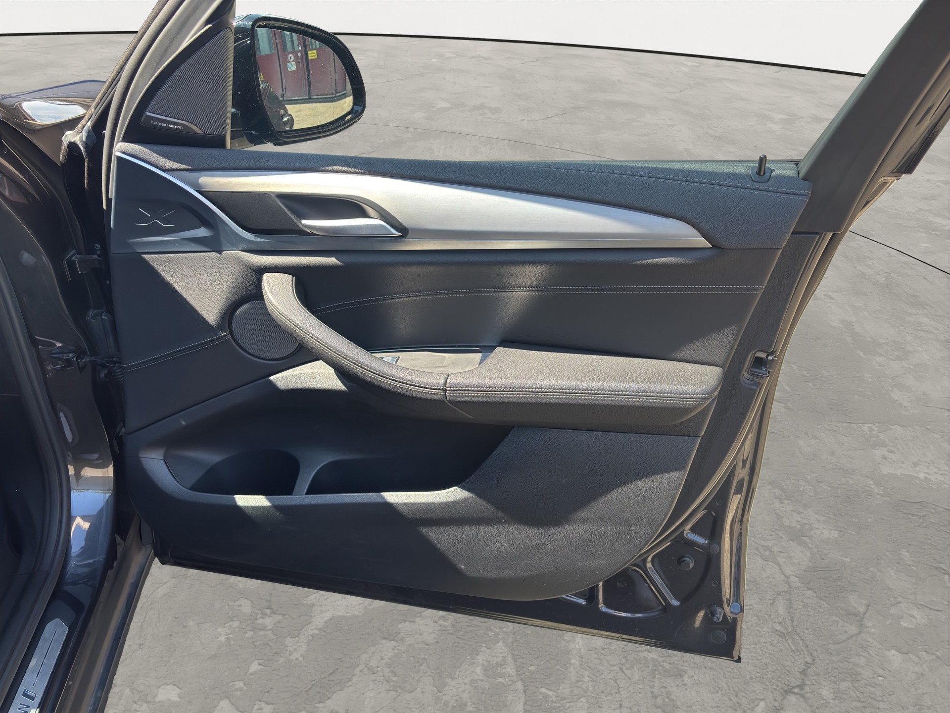 BMW iX3 Impressive-image-15