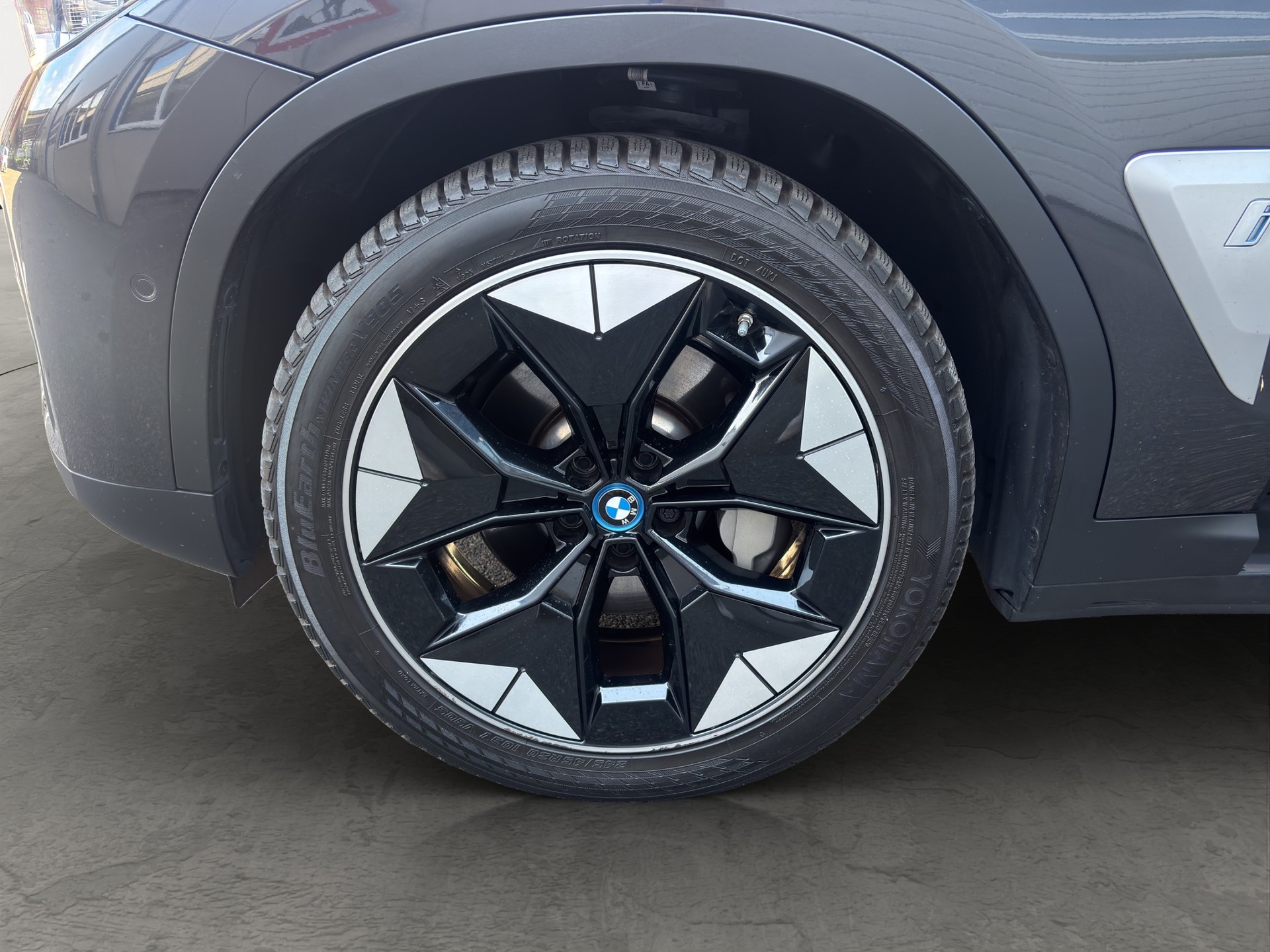 BMW iX3 Impressive-image-22
