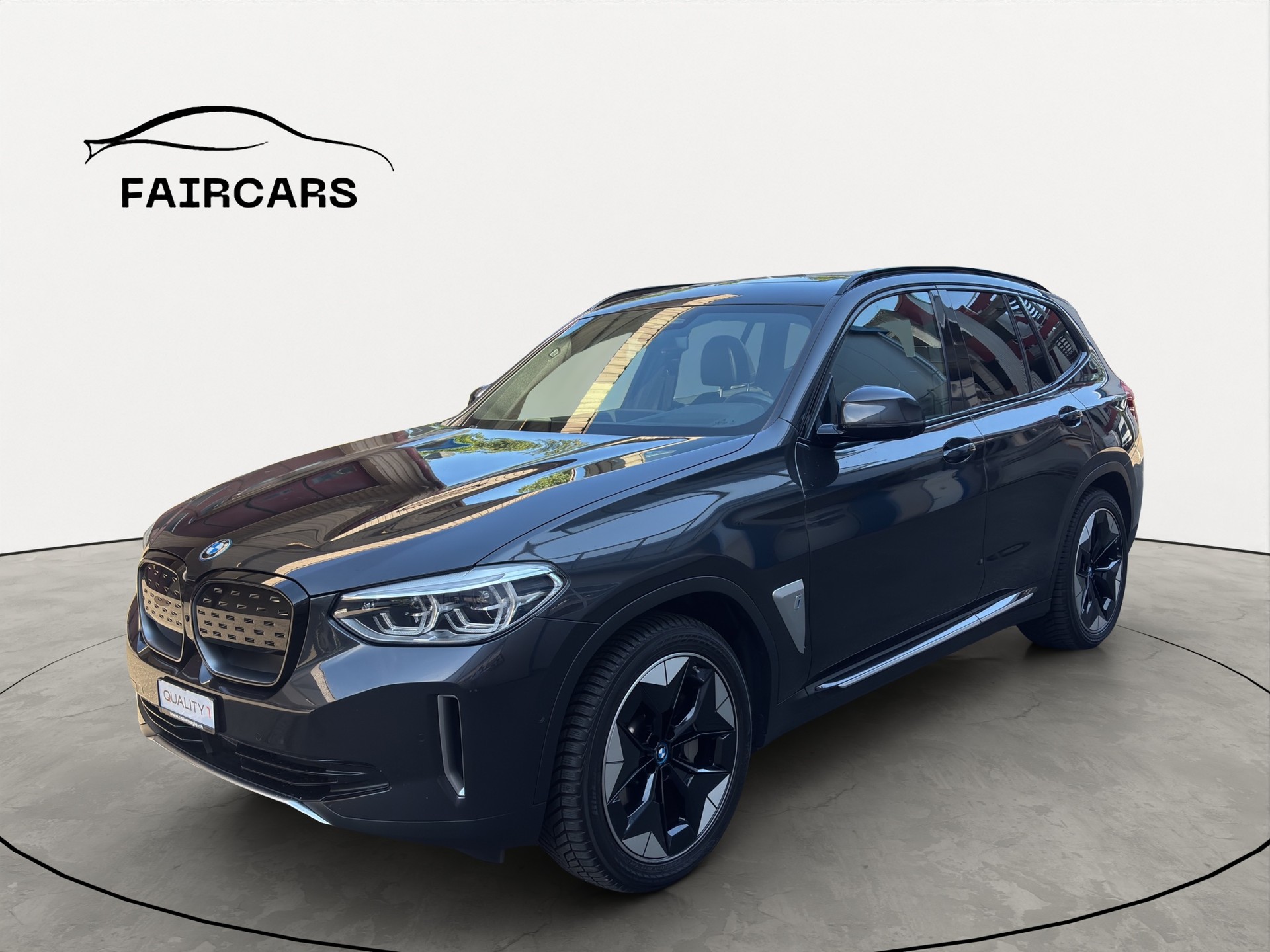 BMW iX3 Impressive-showroom-element-1