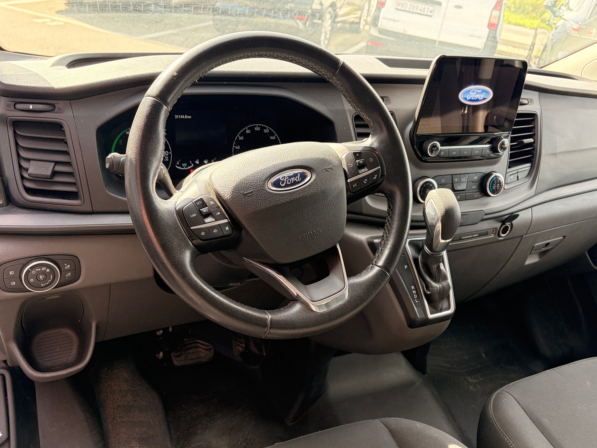 FORD Transit Custom Van 1.0 Eco Boost 340 L1H1 Trend PHEV-image-4
