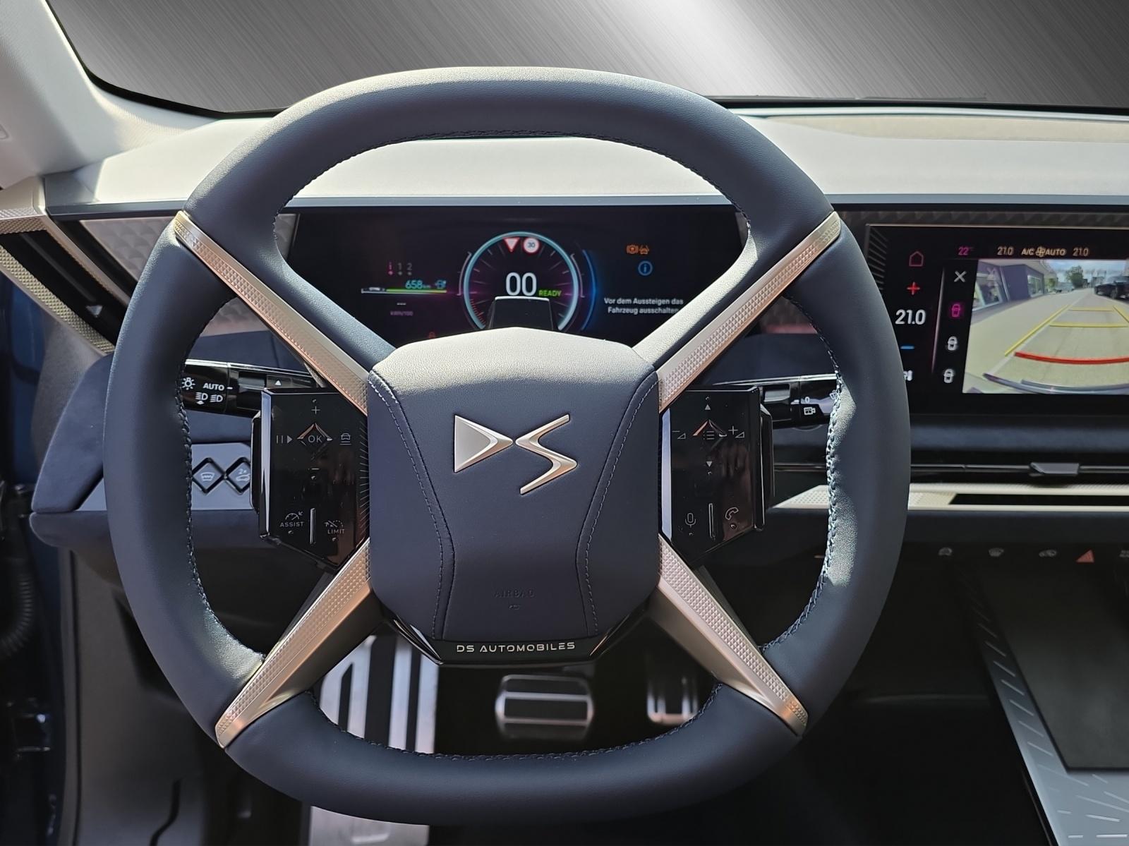 DS AUTOMOBILES No8 E-Tense Jules Verne 4x4-image-13