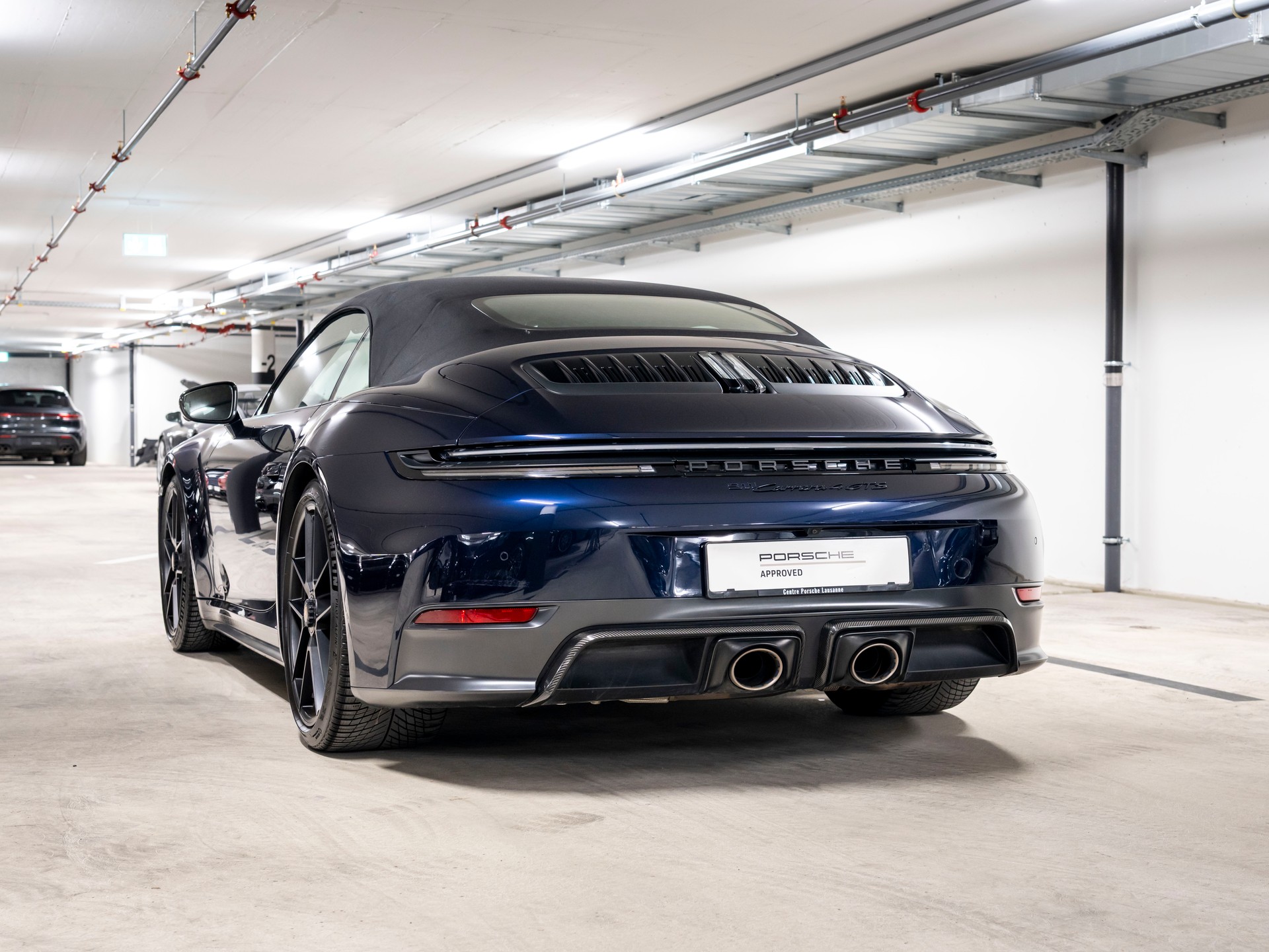PORSCHE 911 Carrera 4 Cabriolet GTS PDK-showroom-element-2