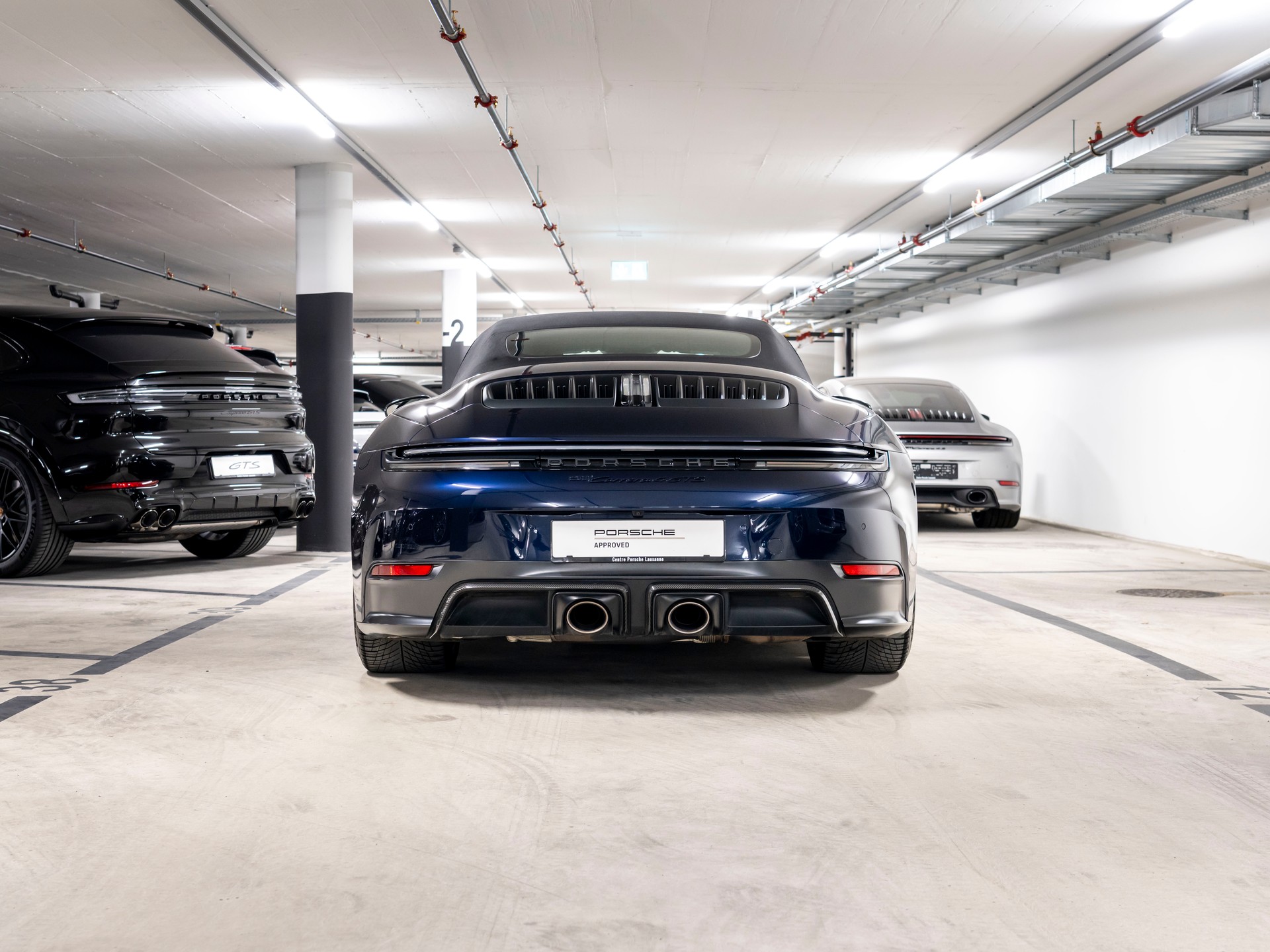 PORSCHE 911 Carrera 4 Cabriolet GTS PDK-image-4