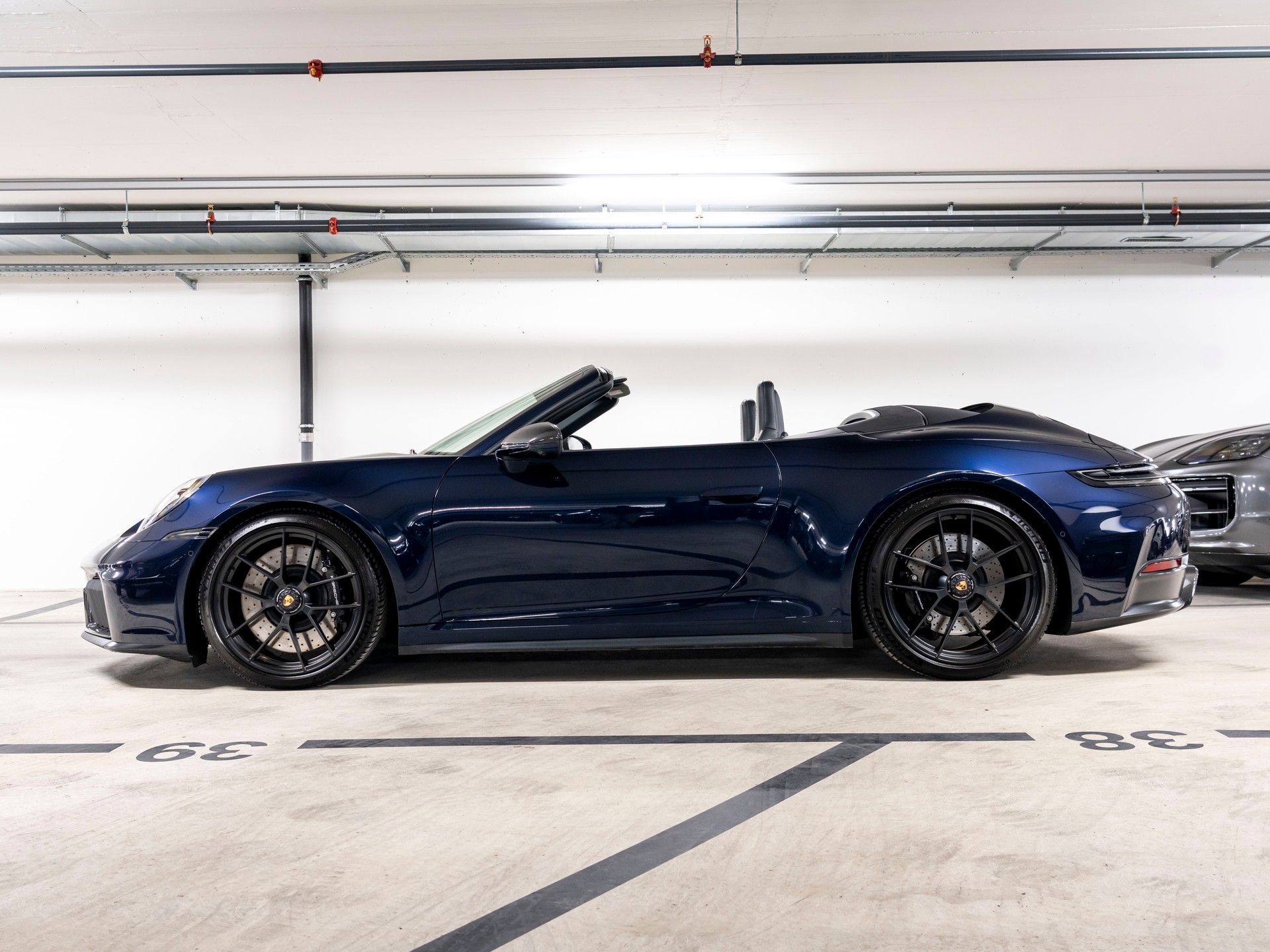 PORSCHE 911 Carrera 4 Cabriolet GTS PDK-image-26