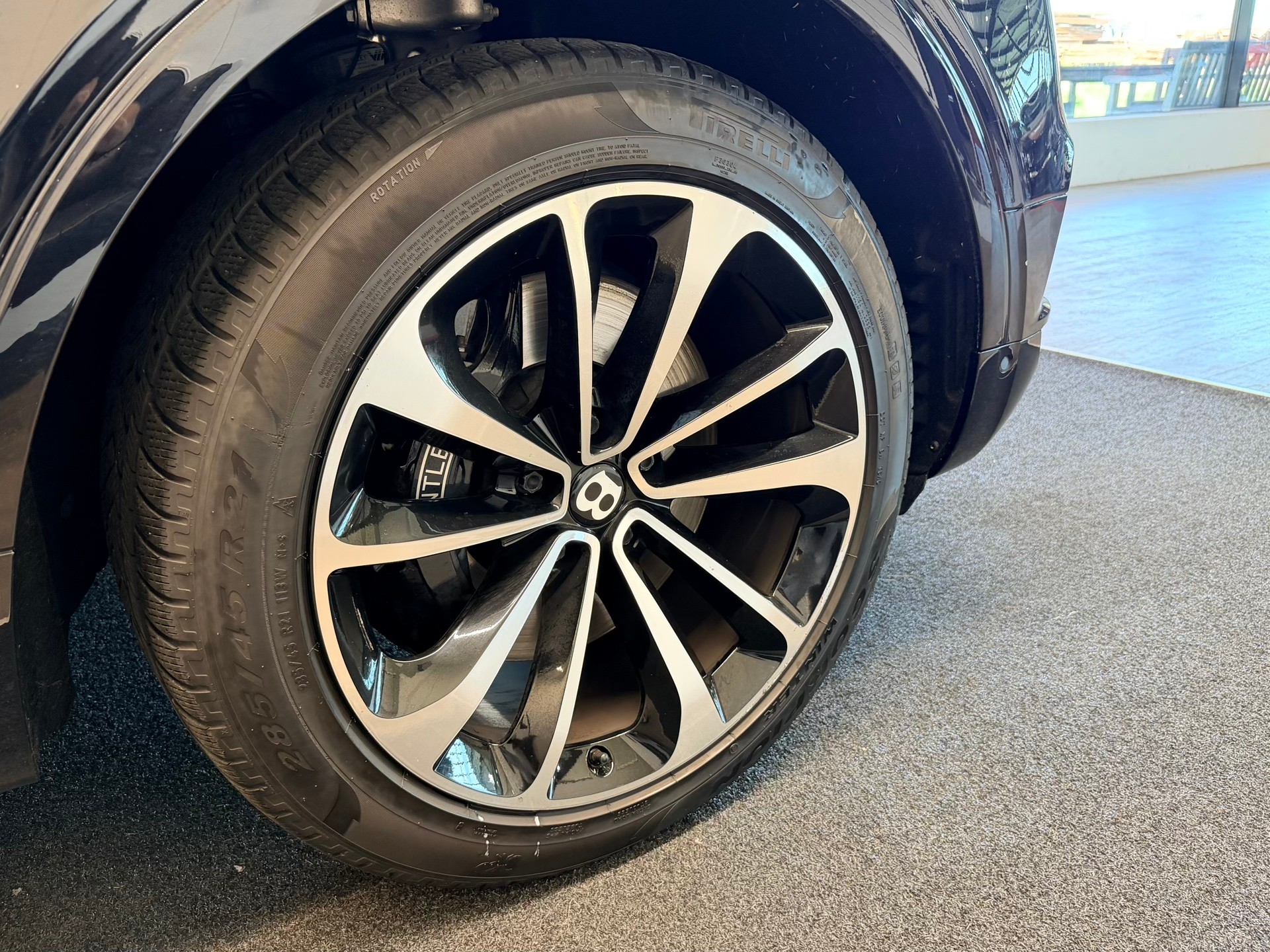 BENTLEY Bentayga W12-image-5