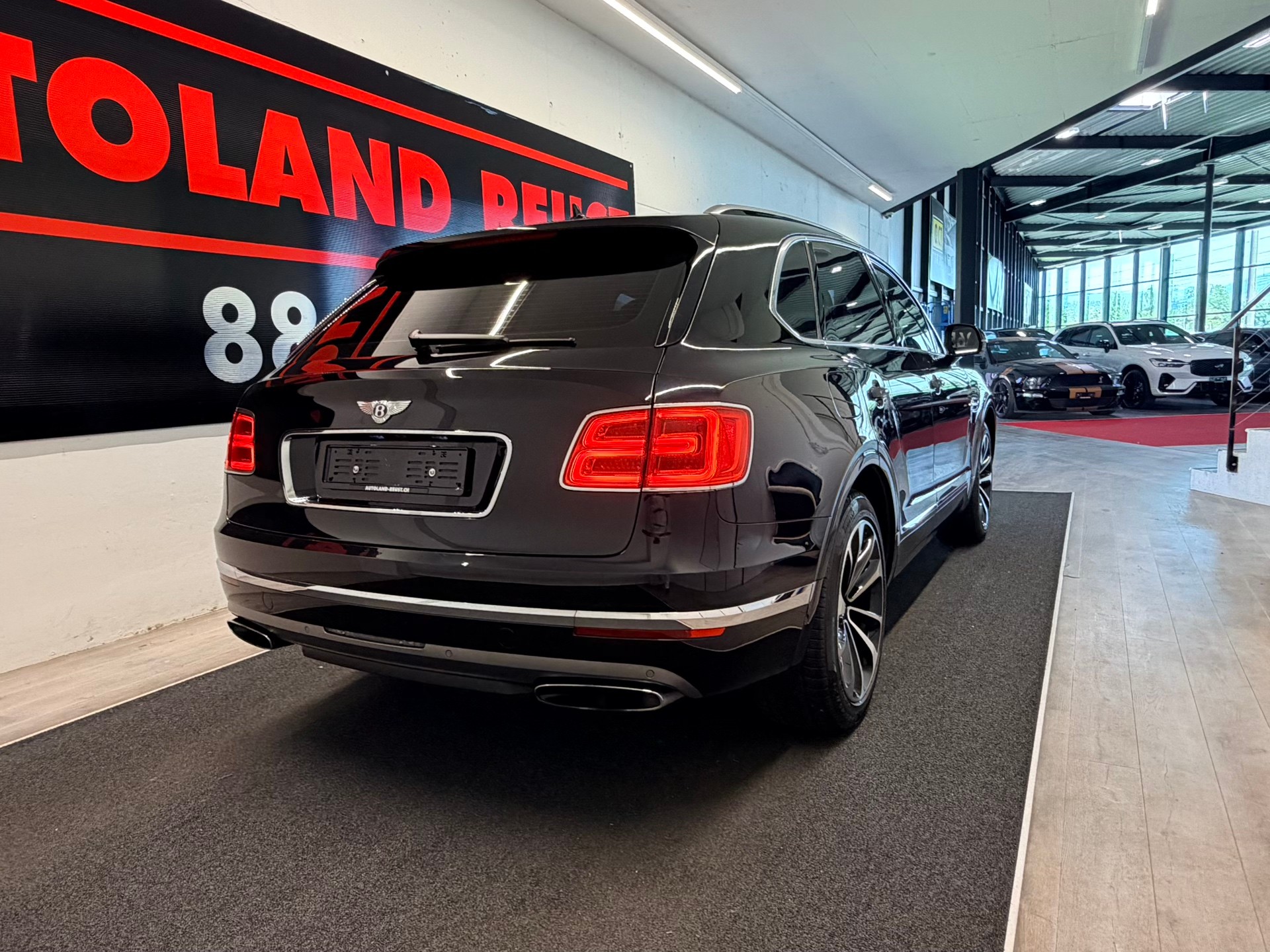 BENTLEY Bentayga W12-image-6