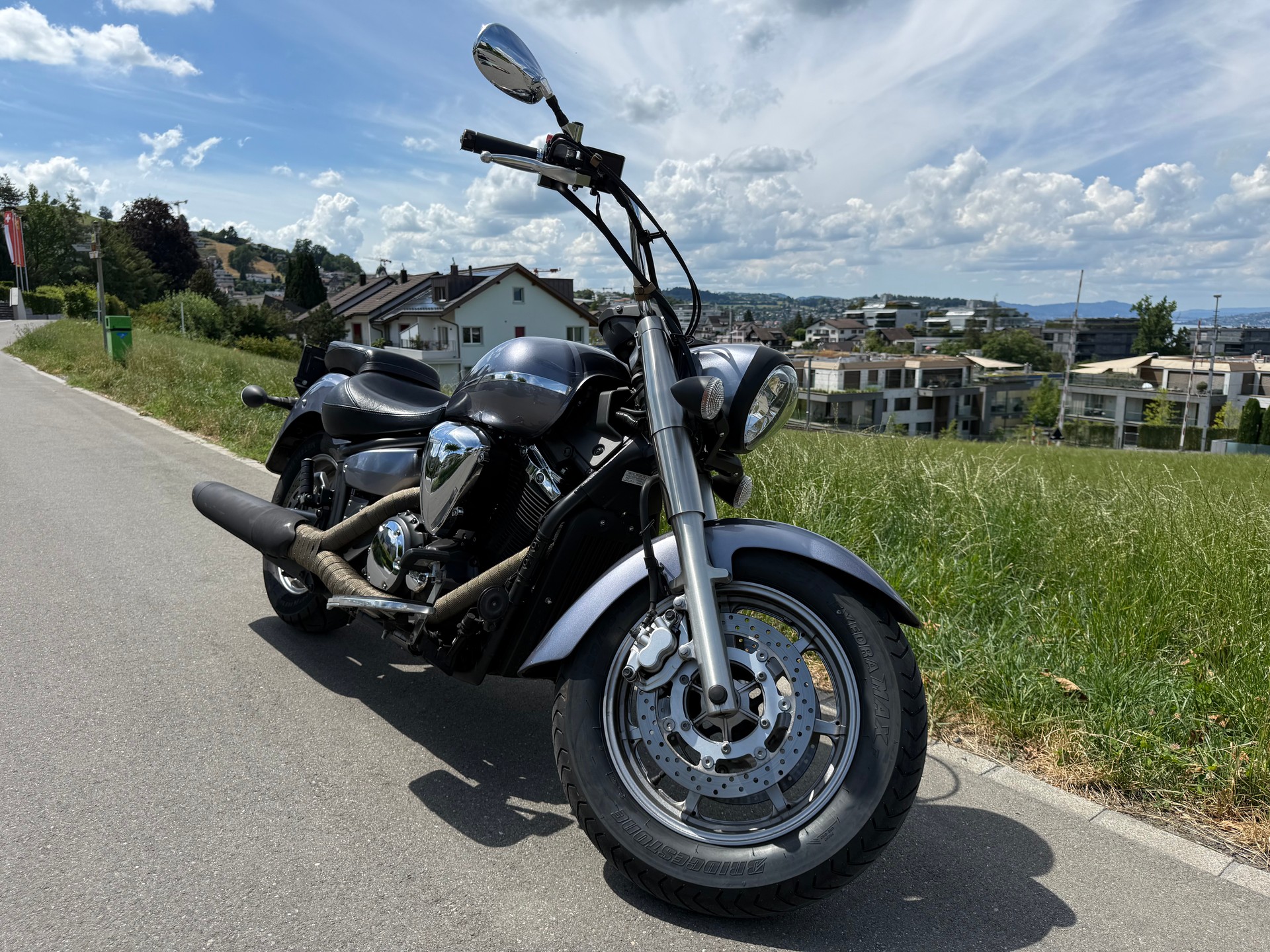 YAMAHA XVS 1300 A Midnight Star-image-1
