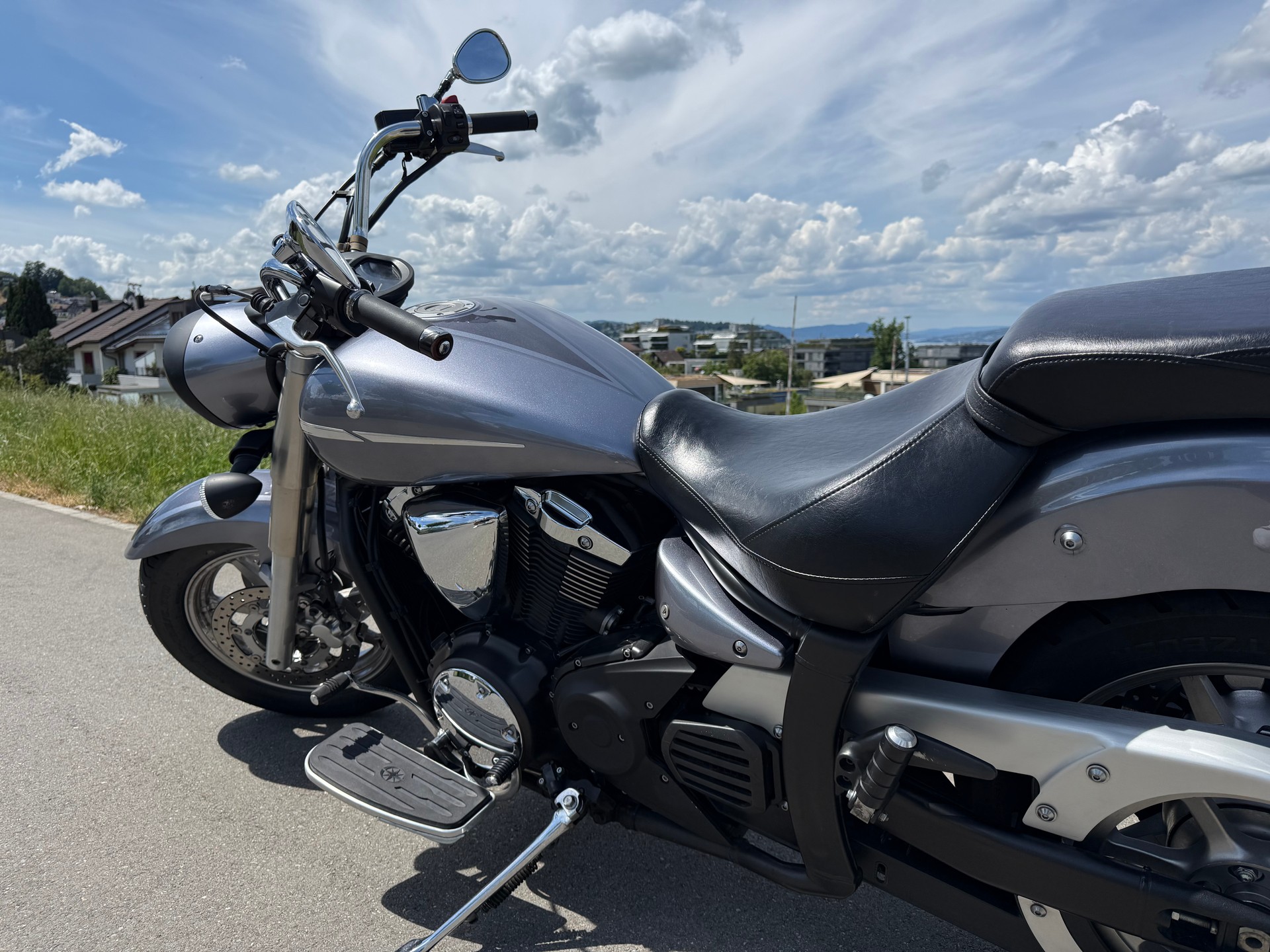 YAMAHA XVS 1300 A Midnight Star-image-2