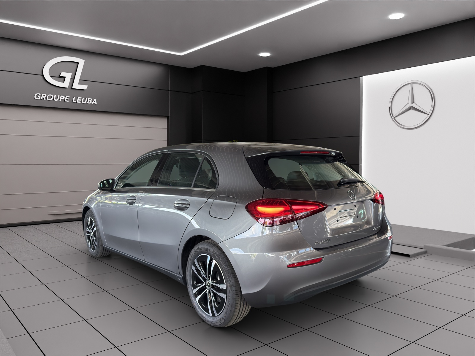 MERCEDES-BENZ A 220 4Matic 8G-DCT-showroom-element-3