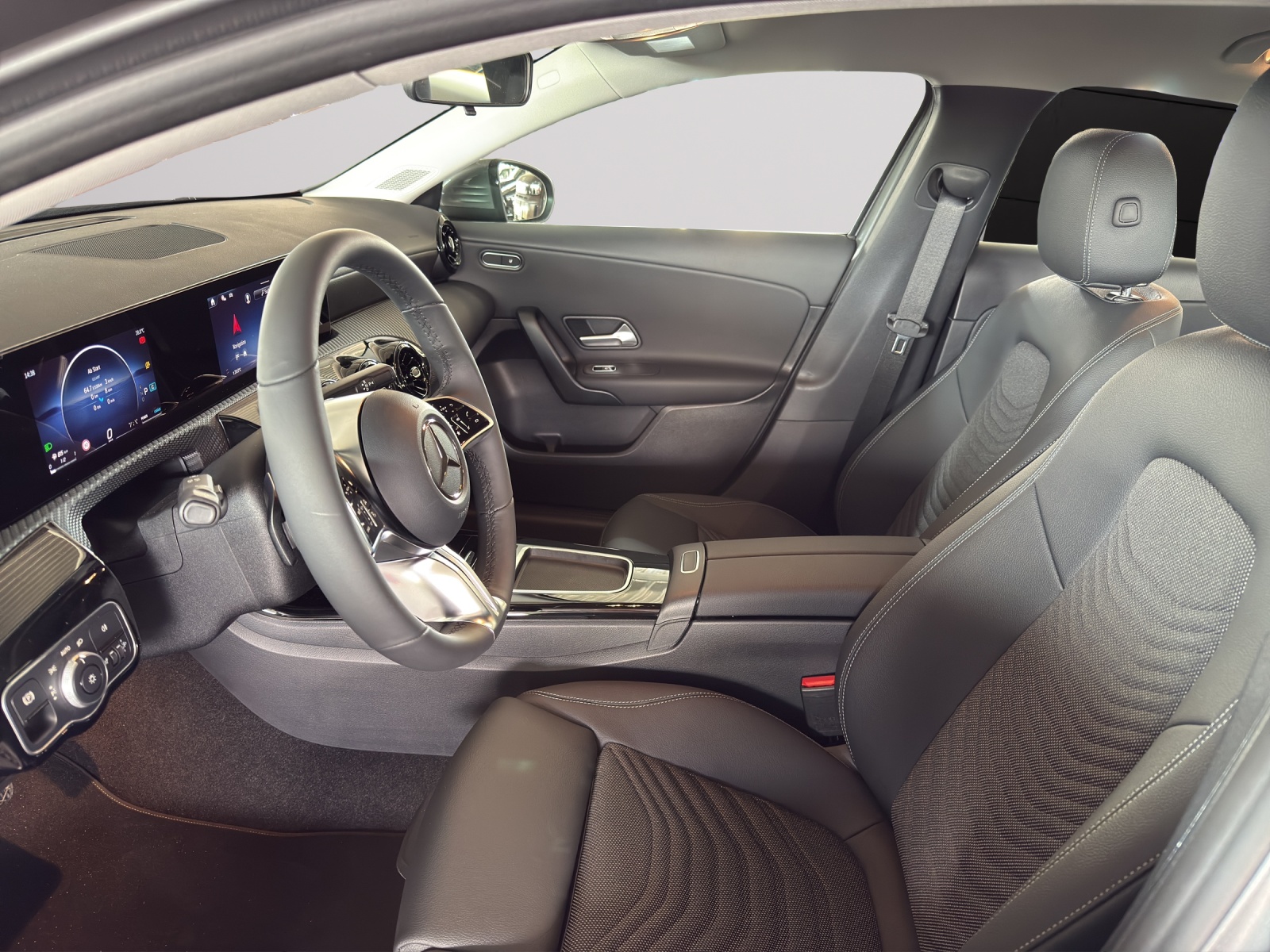 MERCEDES-BENZ A 220 4Matic 8G-DCT-image-7