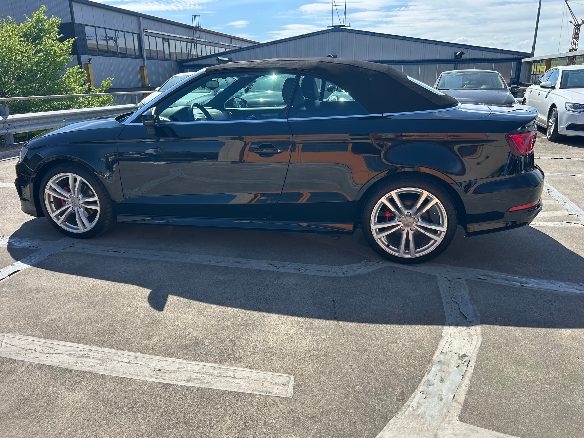 AUDI A3 Cabriolet 1.4 TFSI Ambition-image-6