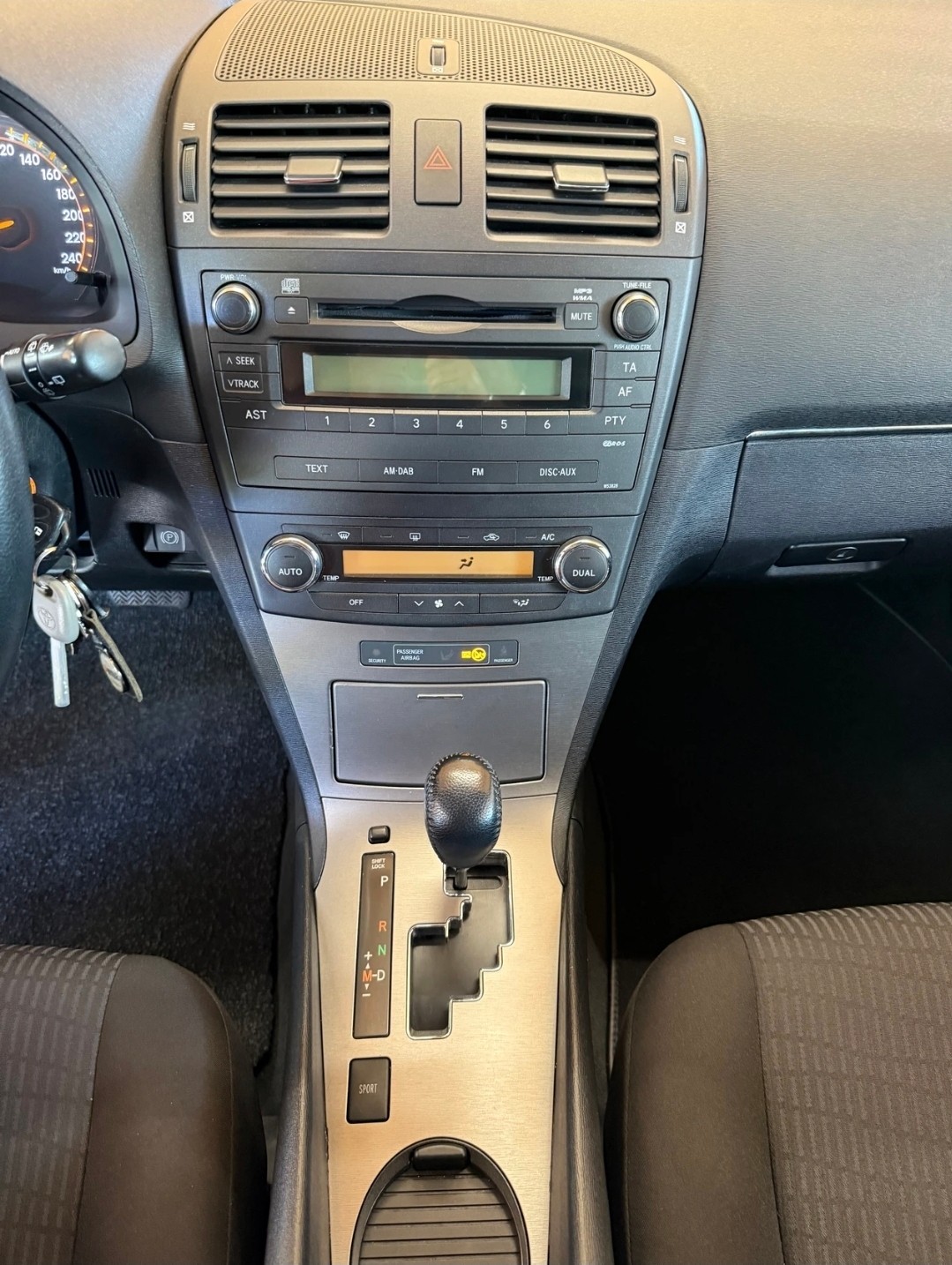 TOYOTA Avensis SW 2.0 Linea Luna Multidrive-image-11