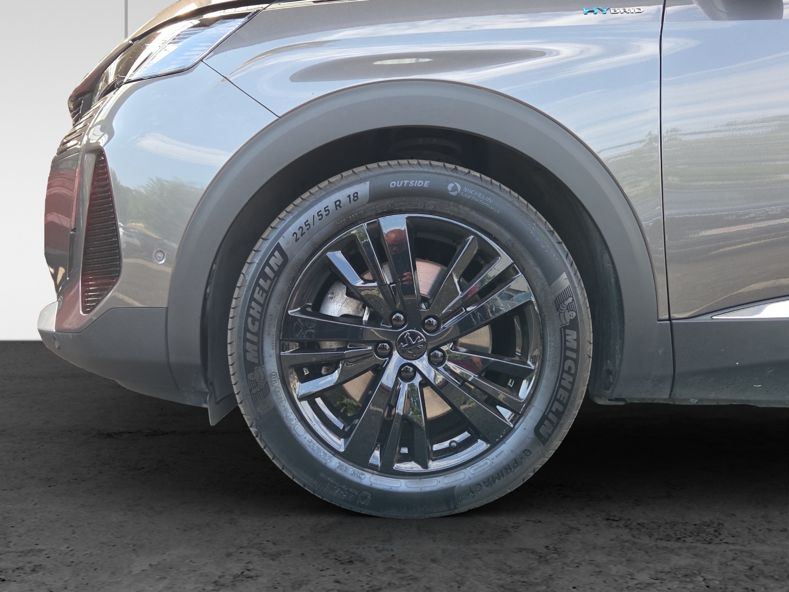 PEUGEOT 3008 225e Hybrid2 GT EAT8-image-13