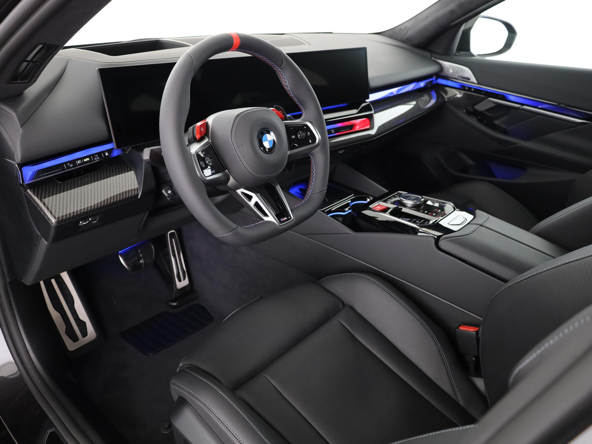 BMW M5 xDrive Limousine-image-13