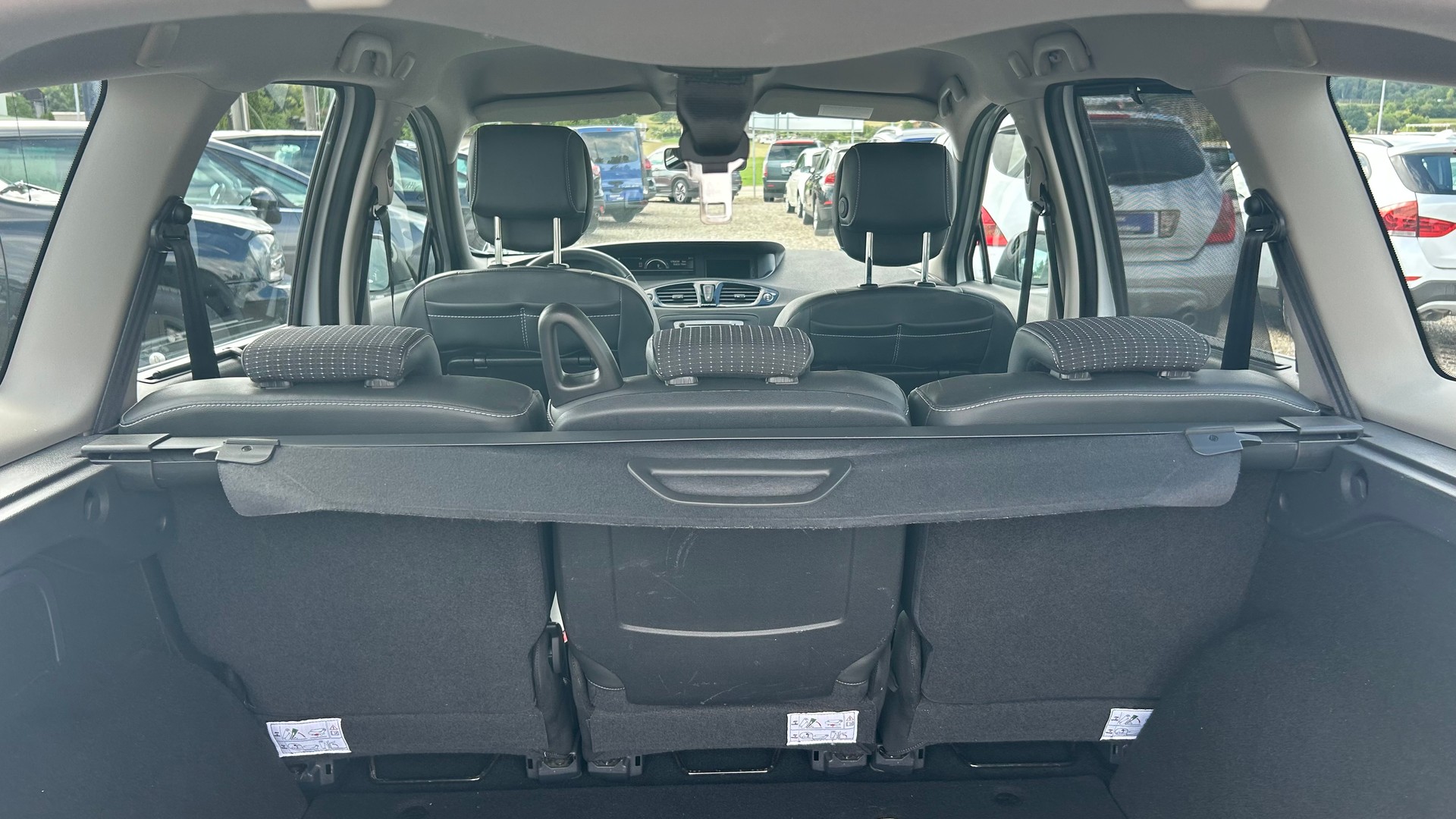 RENAULT Grand Scénic 1.5 dCi Dynamique EDC-image-29