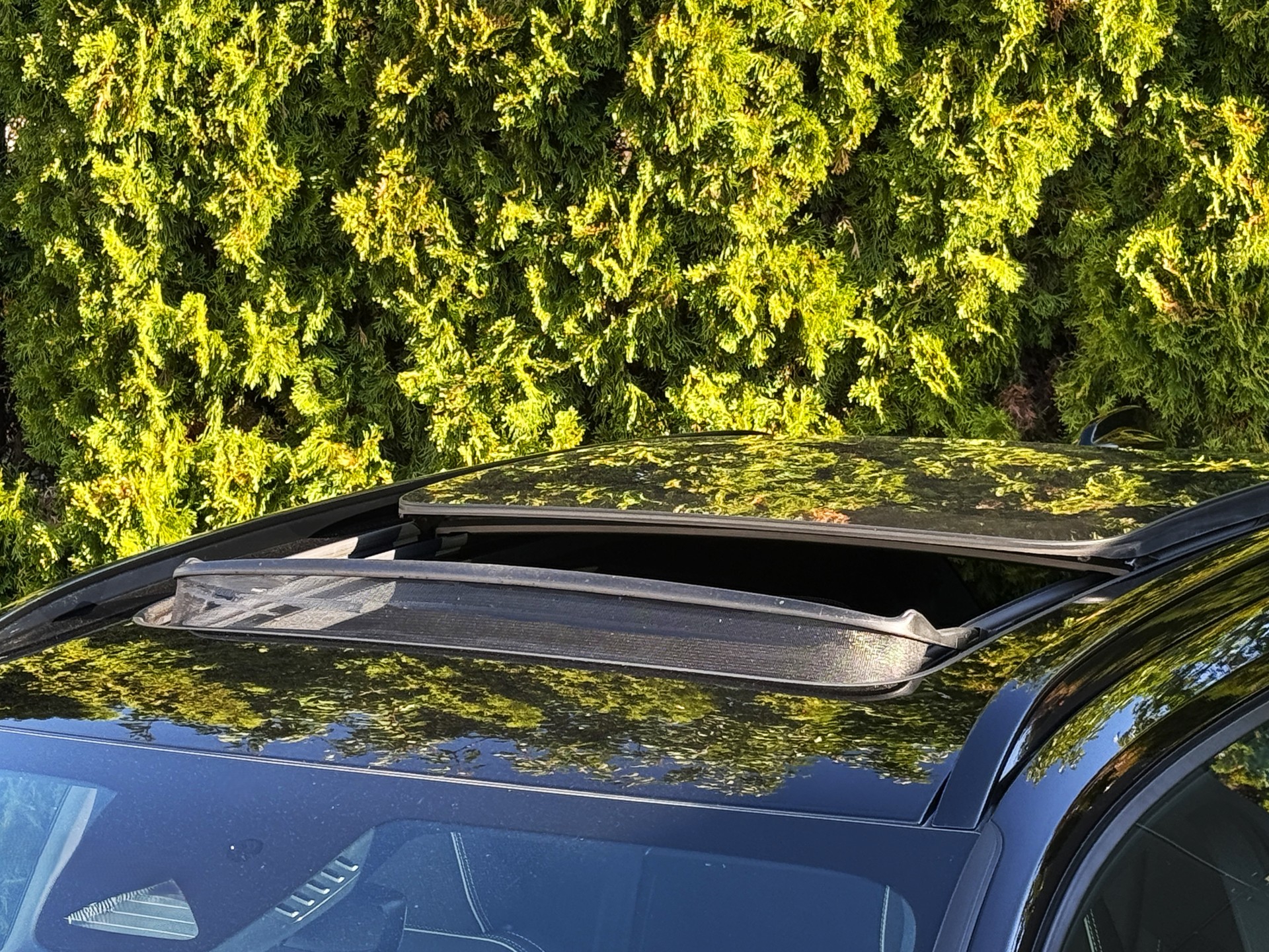 VOLVO XC40 B4 Benzin Mild Hybrid AWD Ultim. Dark / 1. Hand-image-4
