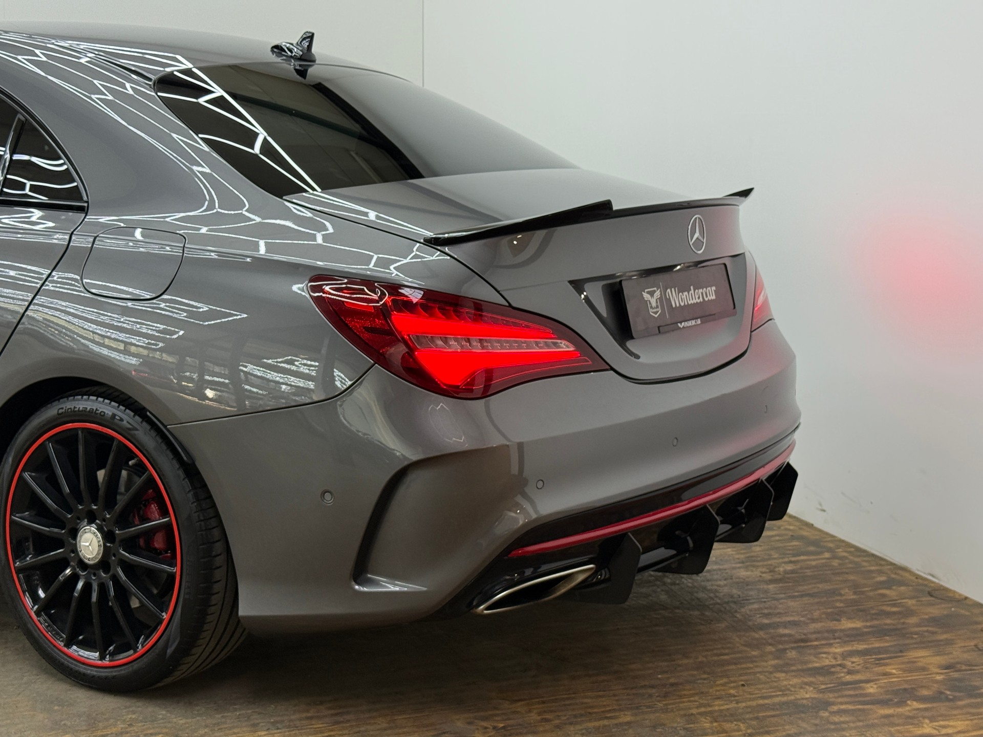 MERCEDES-BENZ CLA 250 AMG Line Sport 4Matic 7G-DCT-image-10