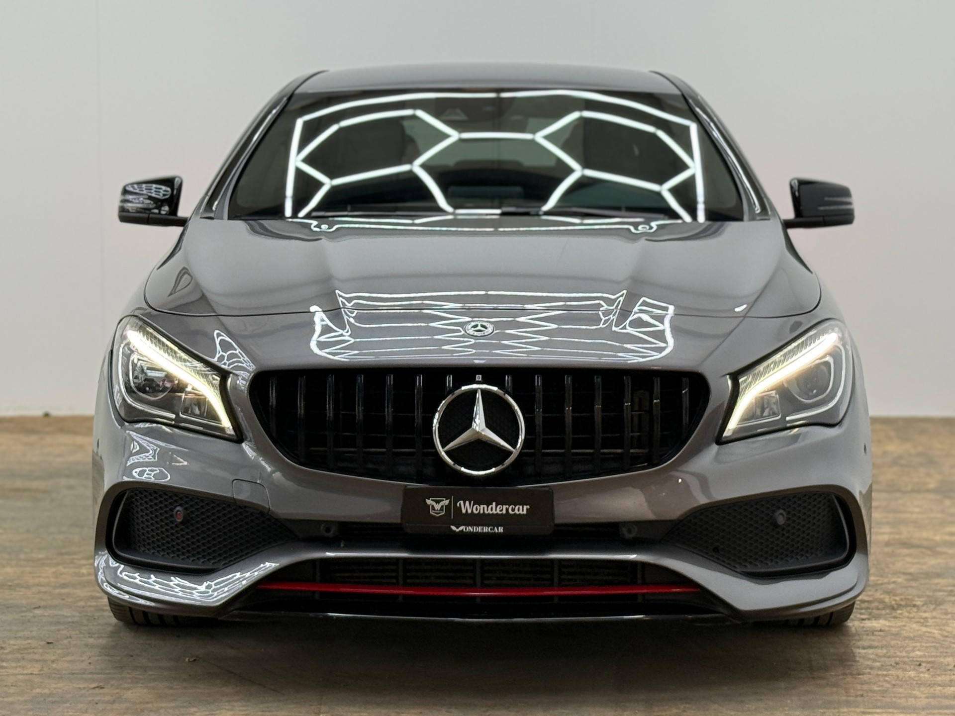 MERCEDES-BENZ CLA 250 AMG Line Sport 4Matic 7G-DCT-showroom-element-2
