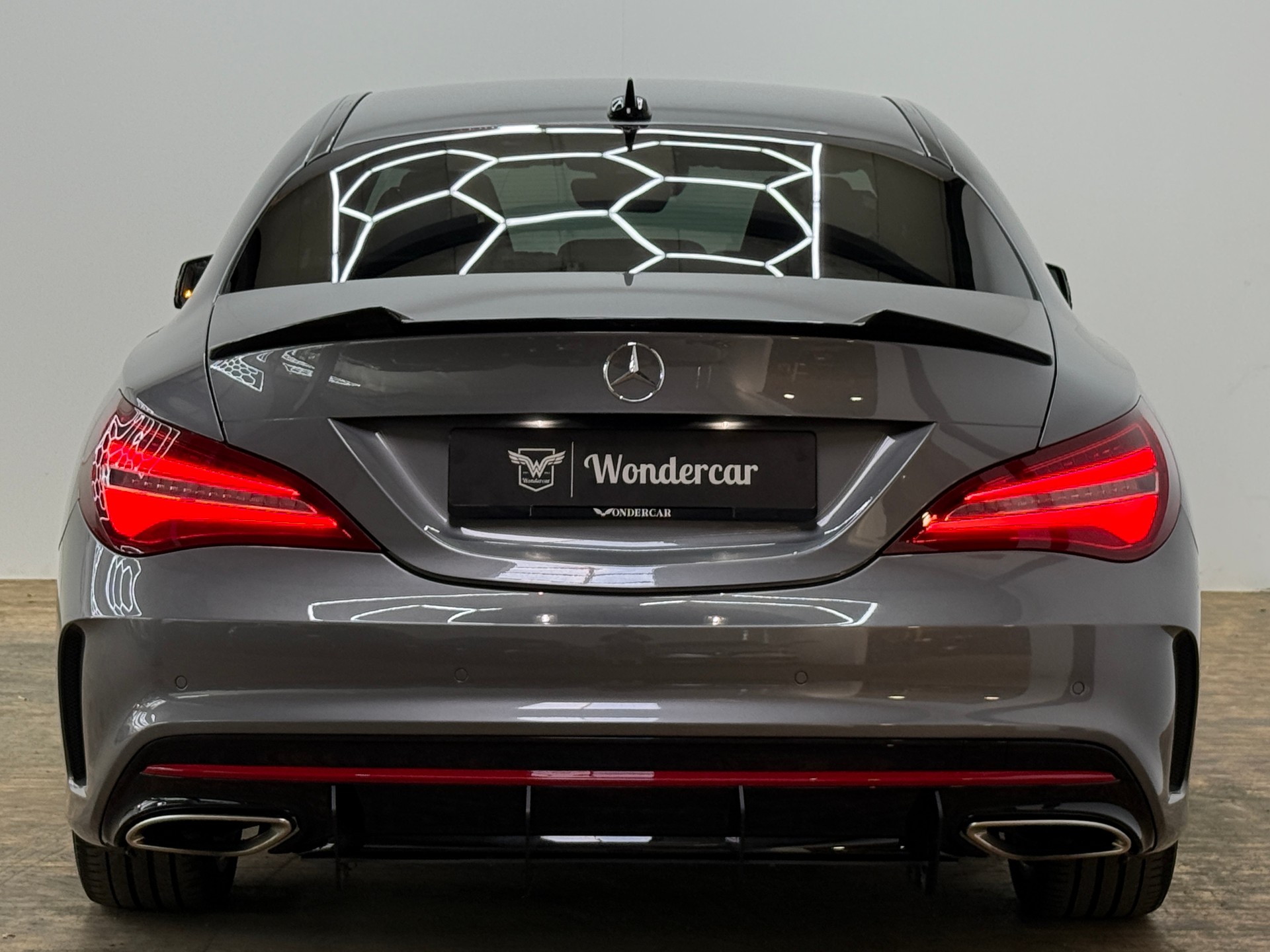 MERCEDES-BENZ CLA 250 AMG Line Sport 4Matic 7G-DCT-image-11