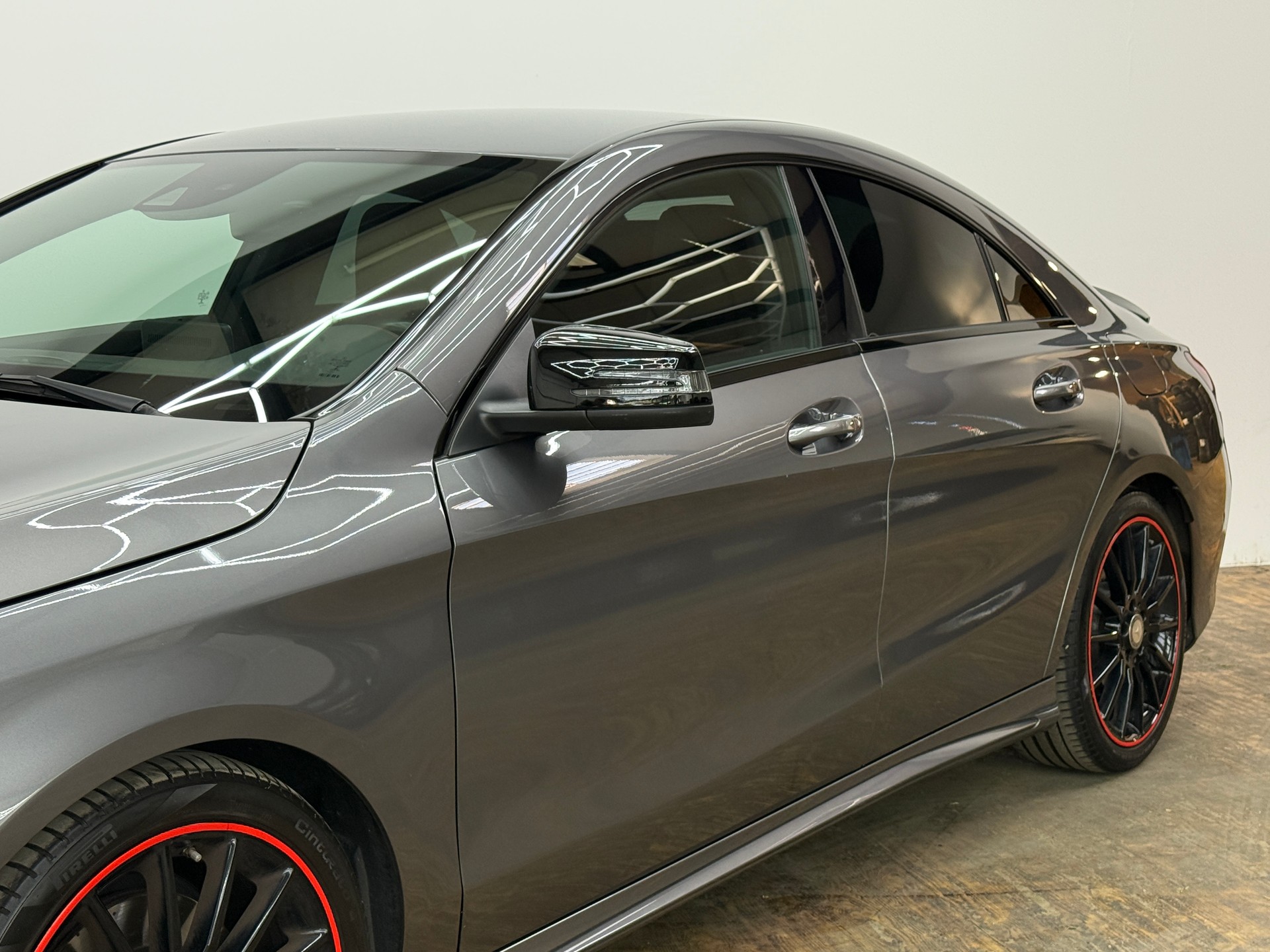 MERCEDES-BENZ CLA 250 AMG Line Sport 4Matic 7G-DCT-image-6