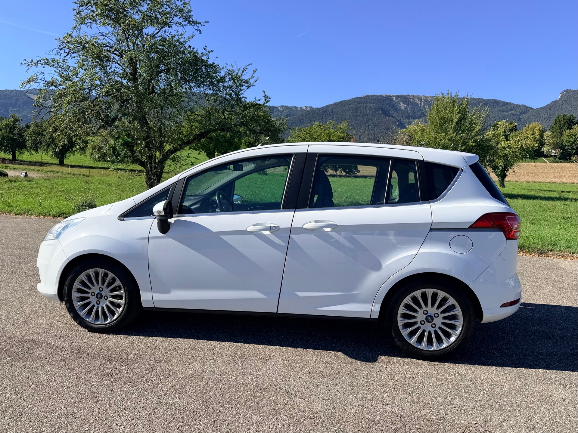 FORD B-Max 1.6 Ti-VCT TitaniumX PowerShift-image-7