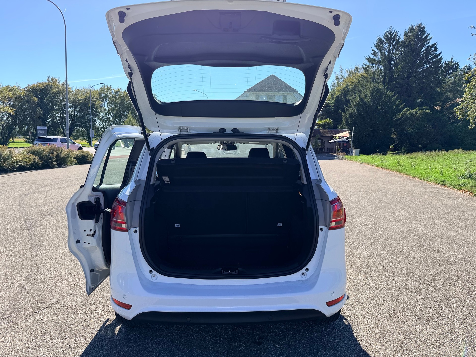 FORD B-Max 1.6 Ti-VCT TitaniumX PowerShift-image-11