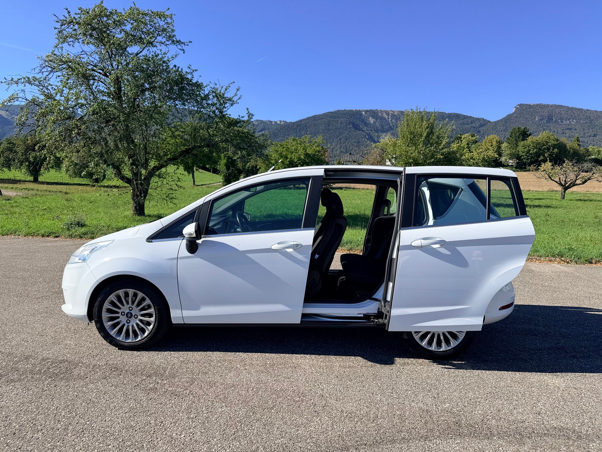 FORD B-Max 1.6 Ti-VCT TitaniumX PowerShift-image-5