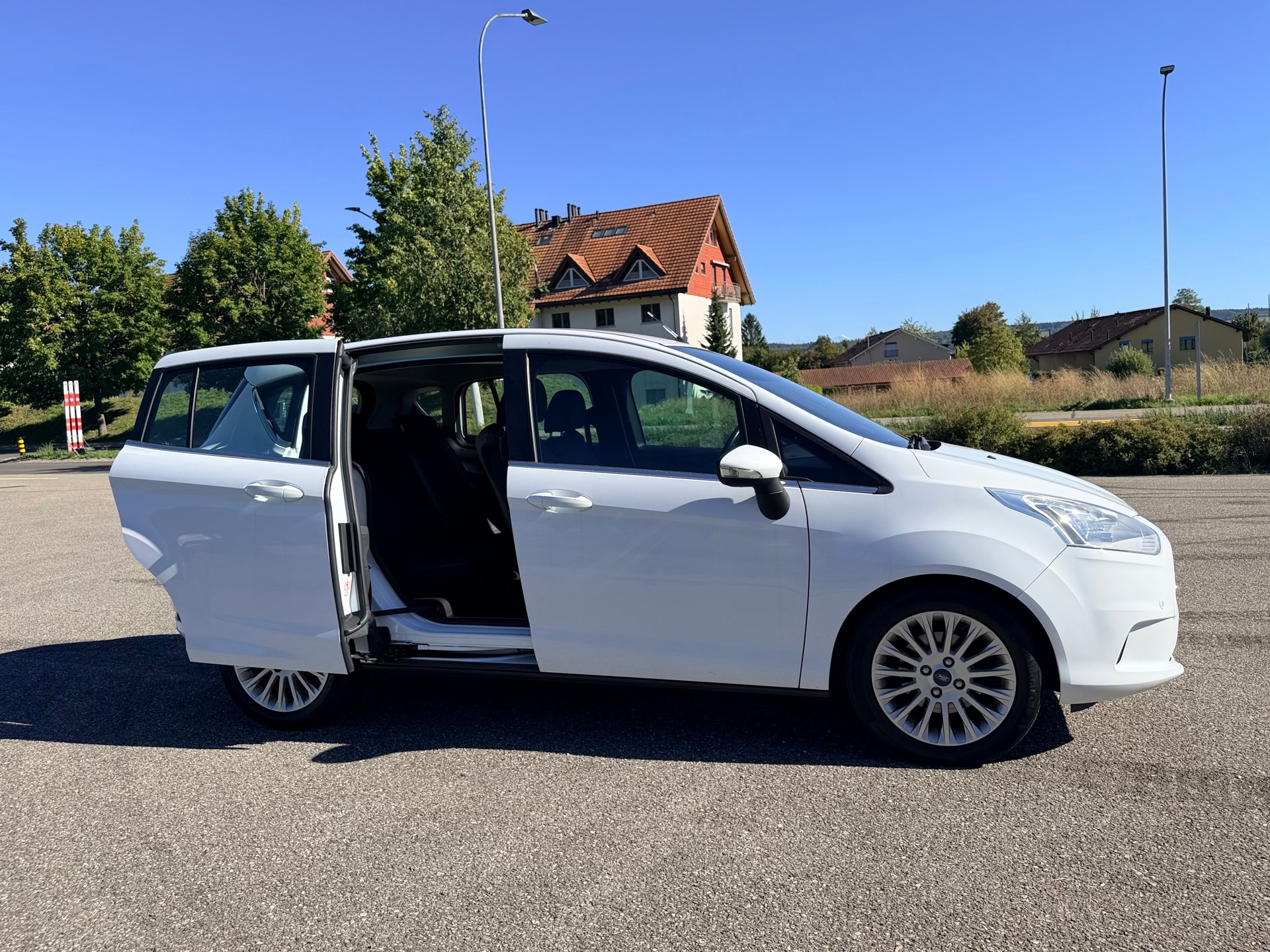 FORD B-Max 1.6 Ti-VCT TitaniumX PowerShift-image-8
