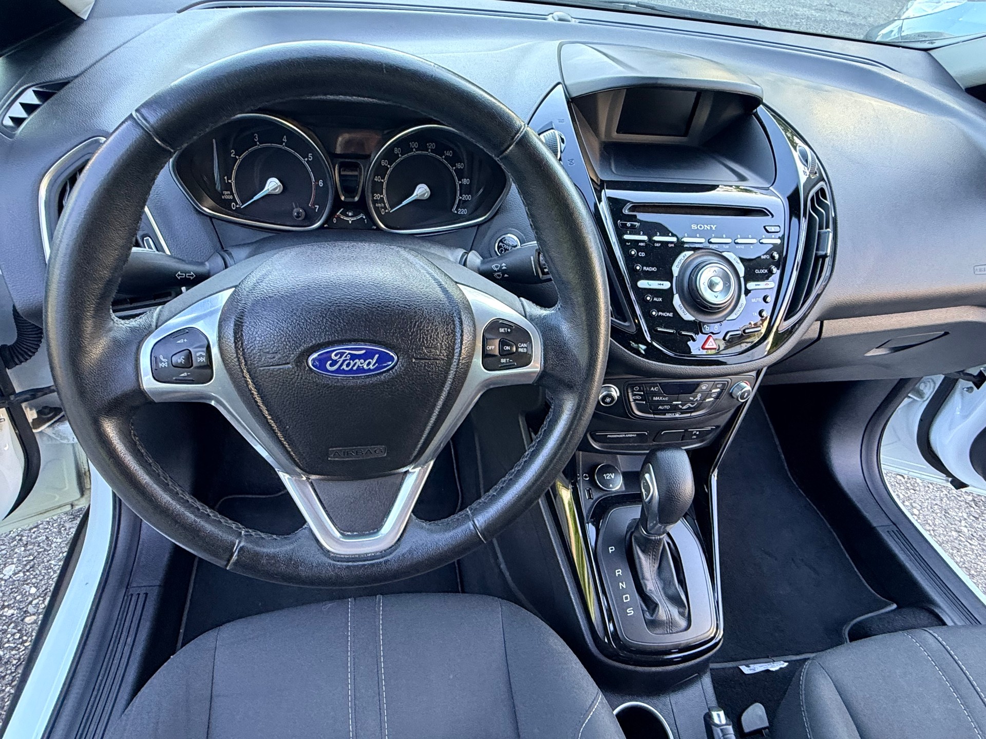 FORD B-Max 1.6 Ti-VCT TitaniumX PowerShift-image-17