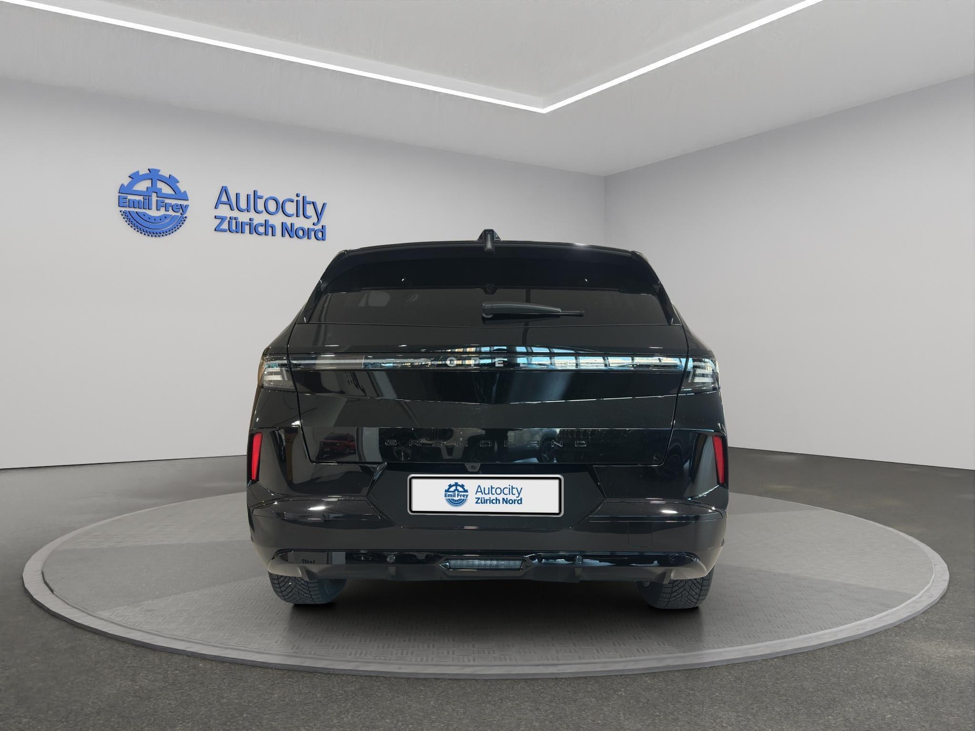 OPEL Grandland-e GS-showroom-element-2