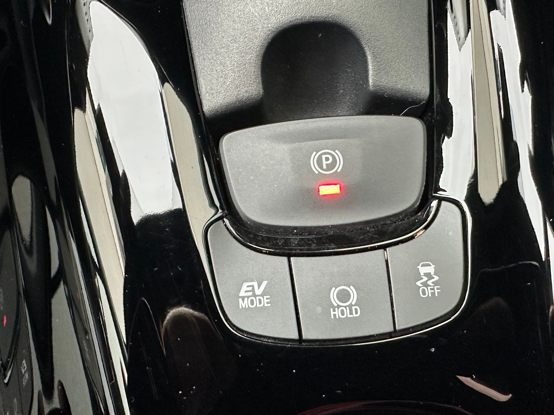 TOYOTA C-HR 2.0 HSD CVT Trend-image-14