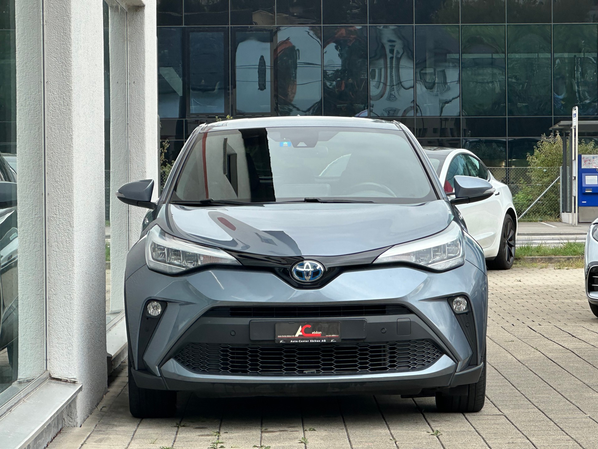 TOYOTA C-HR 2.0 HSD CVT Trend-showroom-element-3