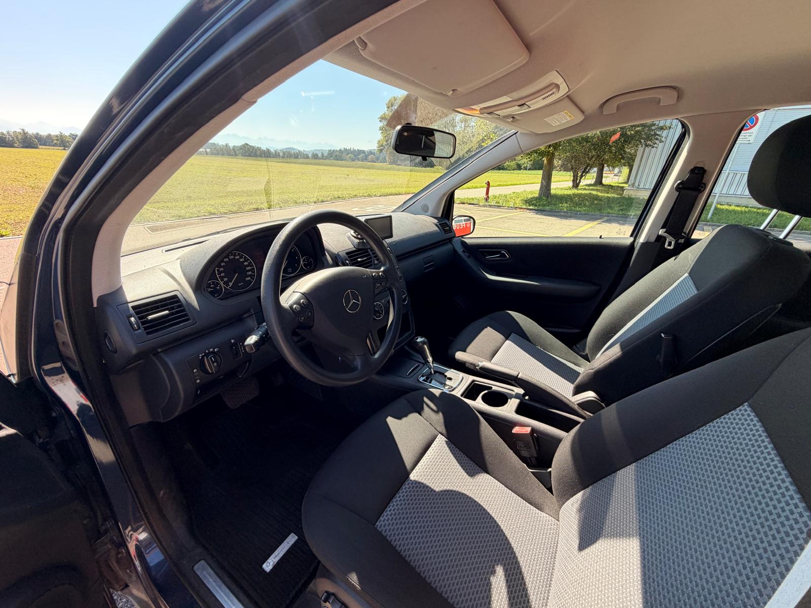 MERCEDES-BENZ A 200 Avantgarde *frisch ab MFK*-image-9
