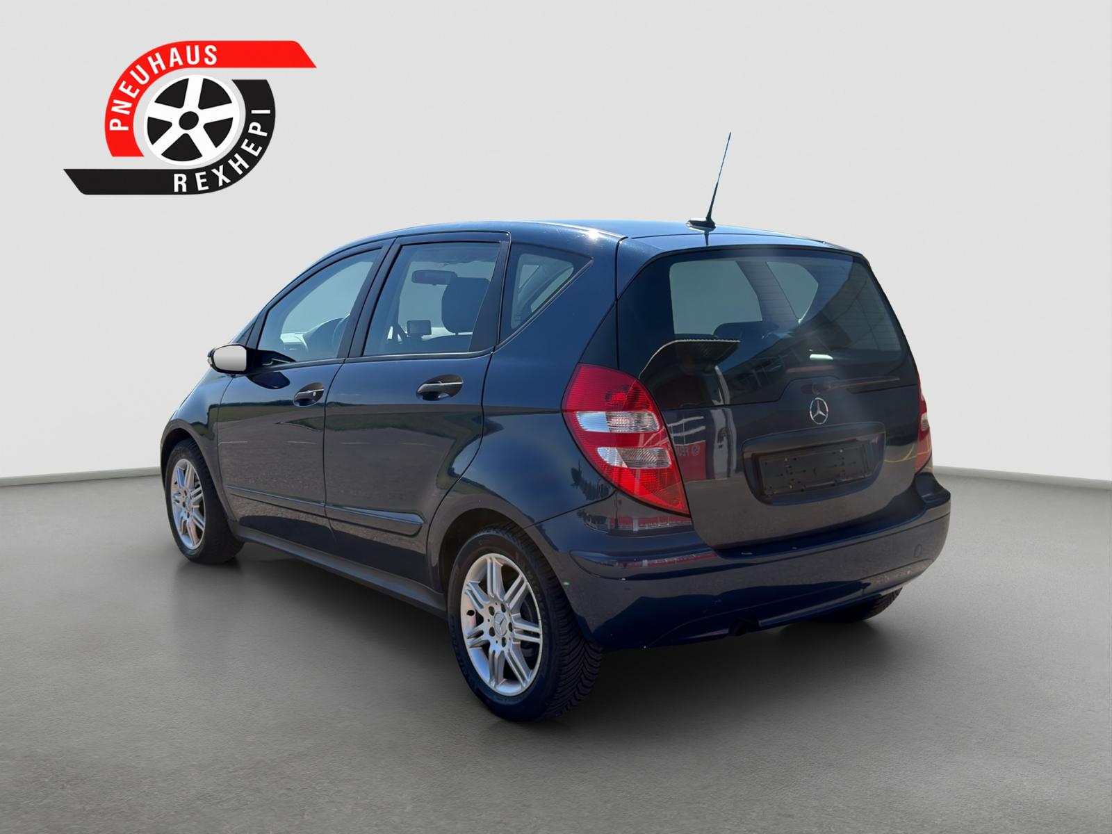 MERCEDES-BENZ A 200 Avantgarde *frisch ab MFK*-showroom-element-3