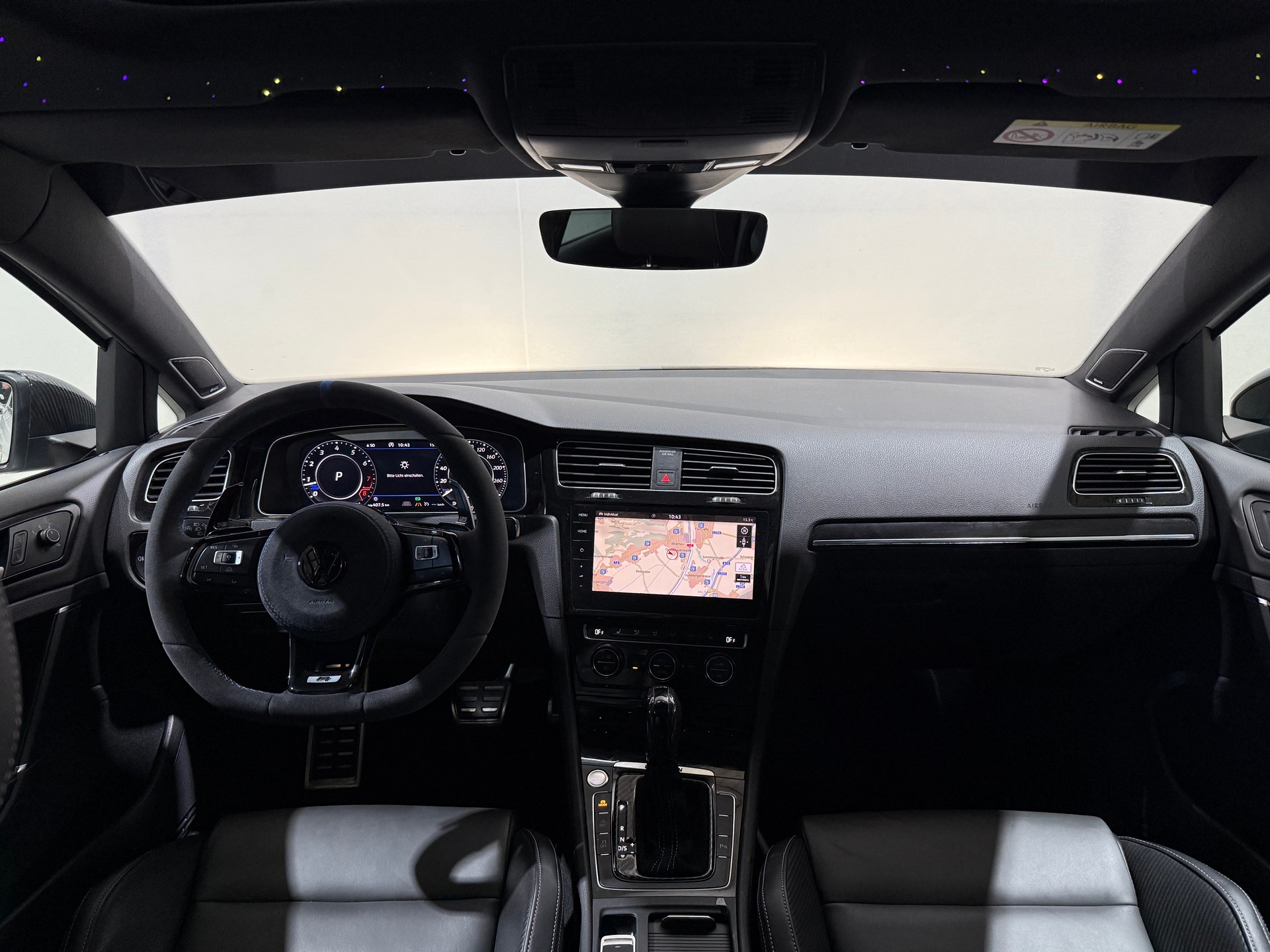 VW Golf 2.0 TSI R 4Motion DSG-image-10