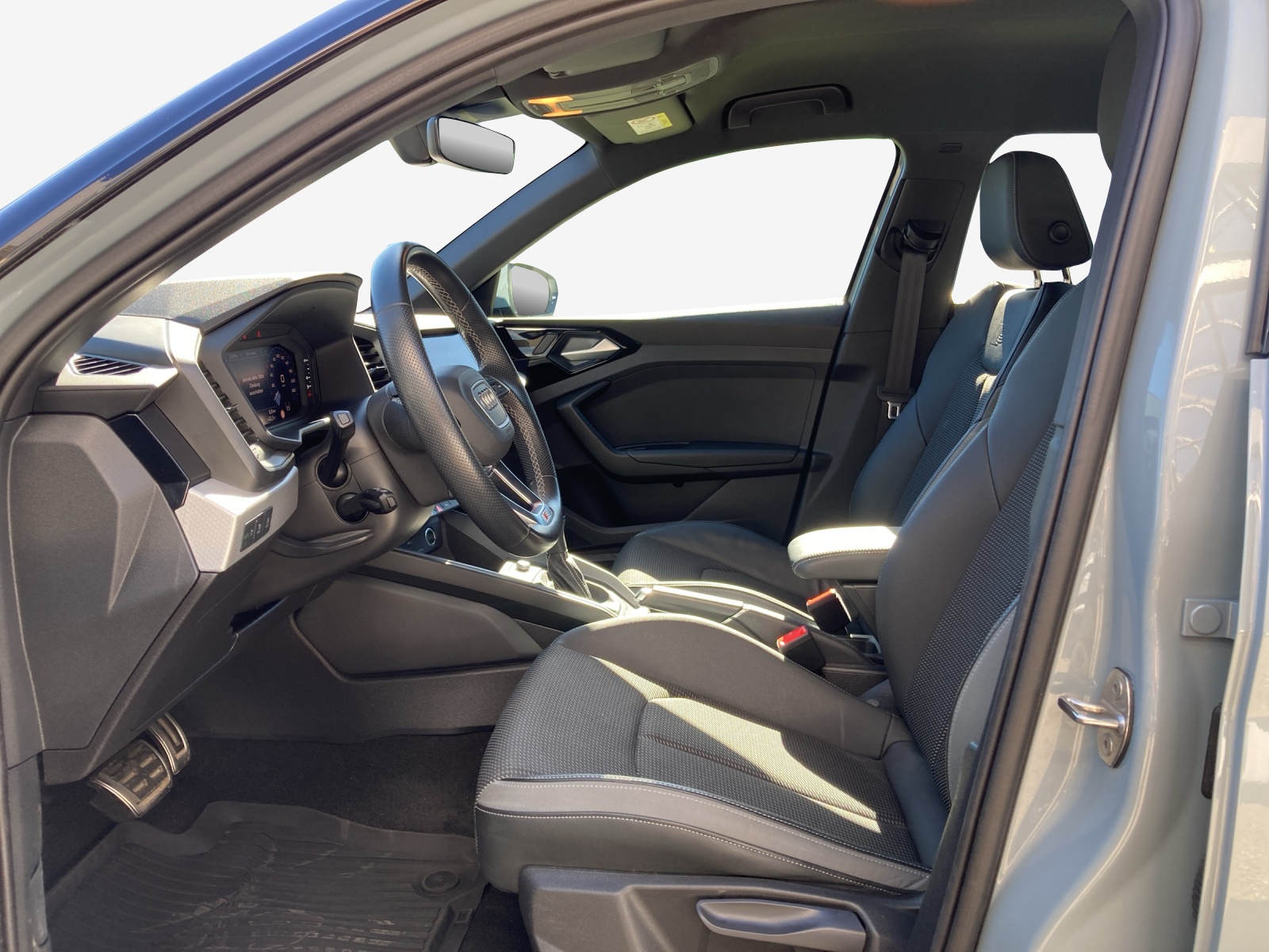 AUDI A1 Sportback 30 TFSI Attraction S-tronic-image-7