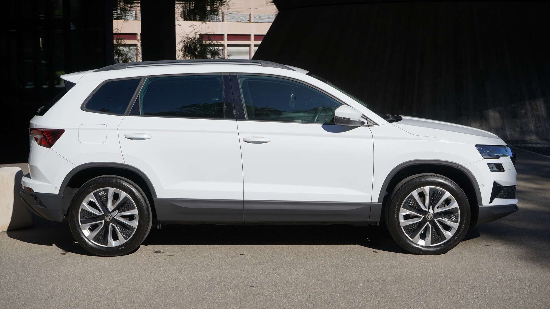 SKODA Karoq 2.0 TDI CR Style 4x4 DSG-showroom-element-2
