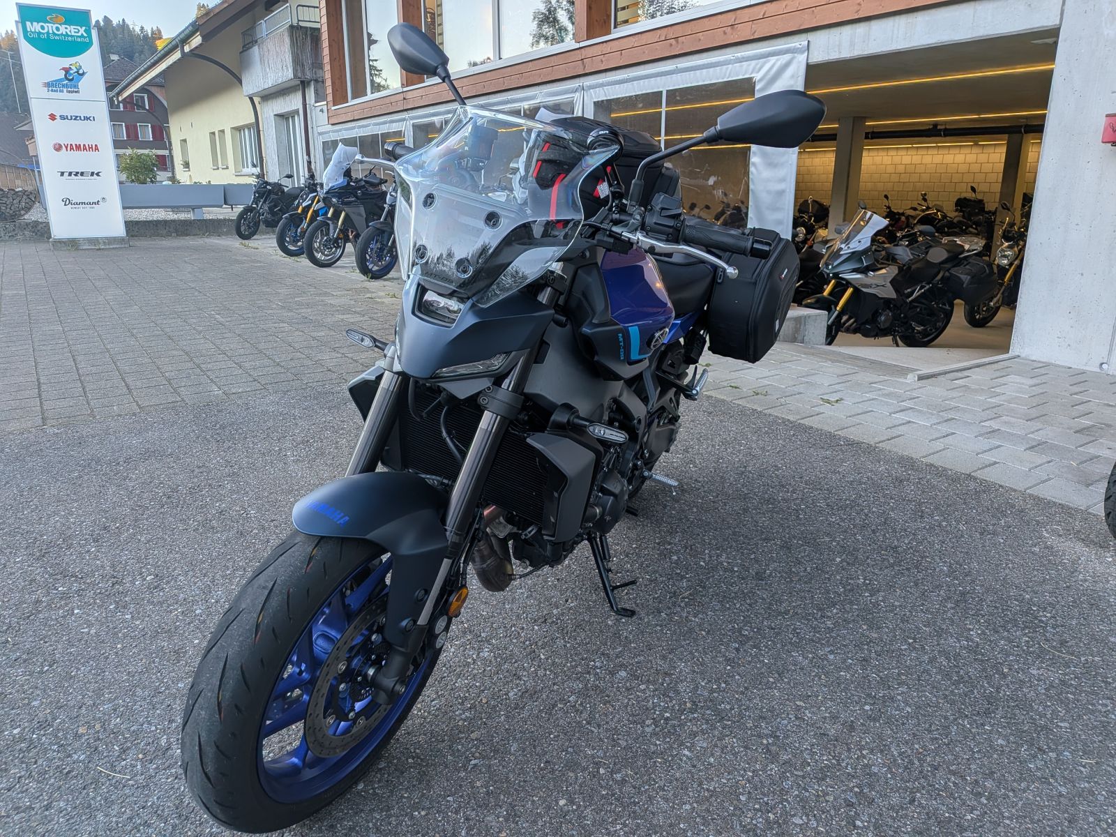 YAMAHA MT-09-image-2