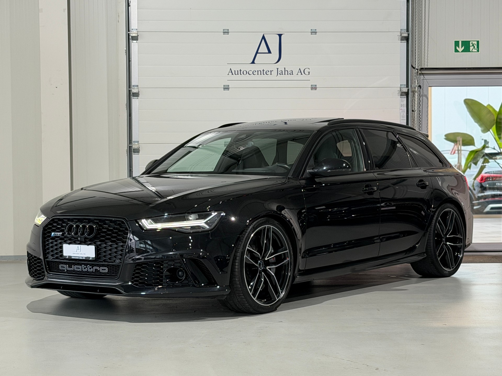 AUDI RS6 Avant 4.0 TFSI V8 performance quattro (AHK 2.1T)-showroom-element-2