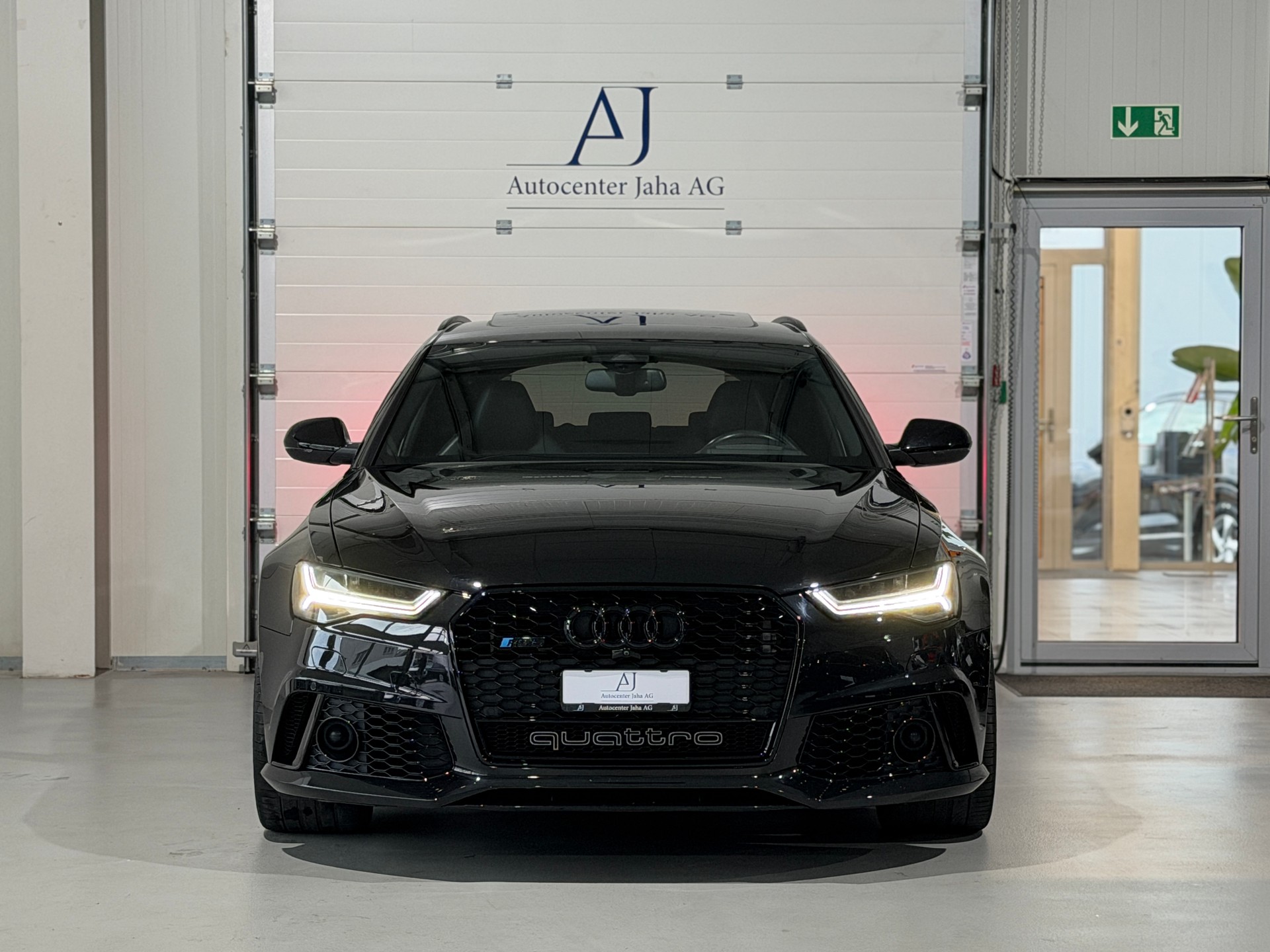 AUDI RS6 Avant 4.0 TFSI V8 performance quattro (AHK 2.1T)-showroom-element-3