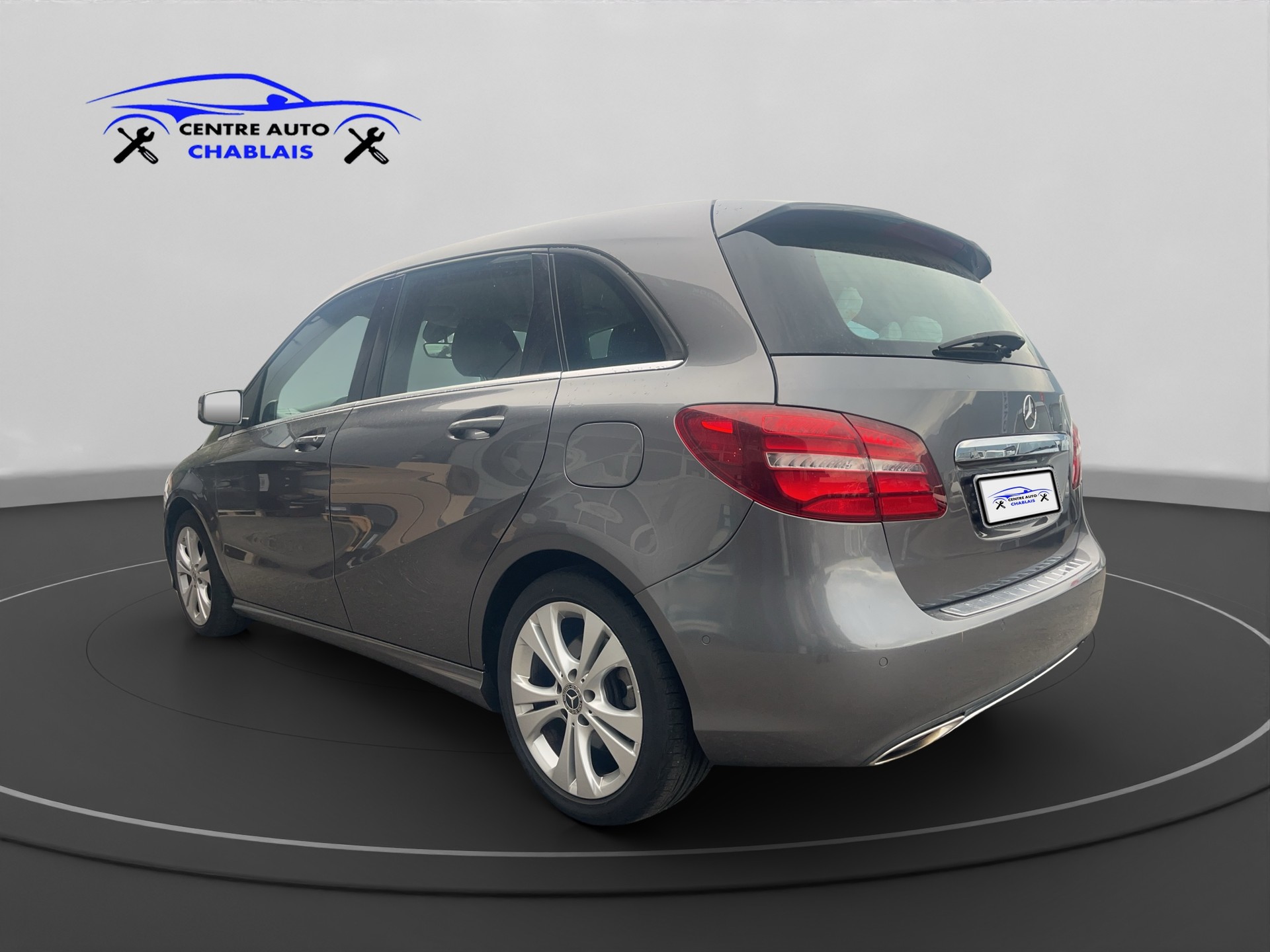 MERCEDES-BENZ B 220 AMG Line 4Matic 7G-DCT-image-5