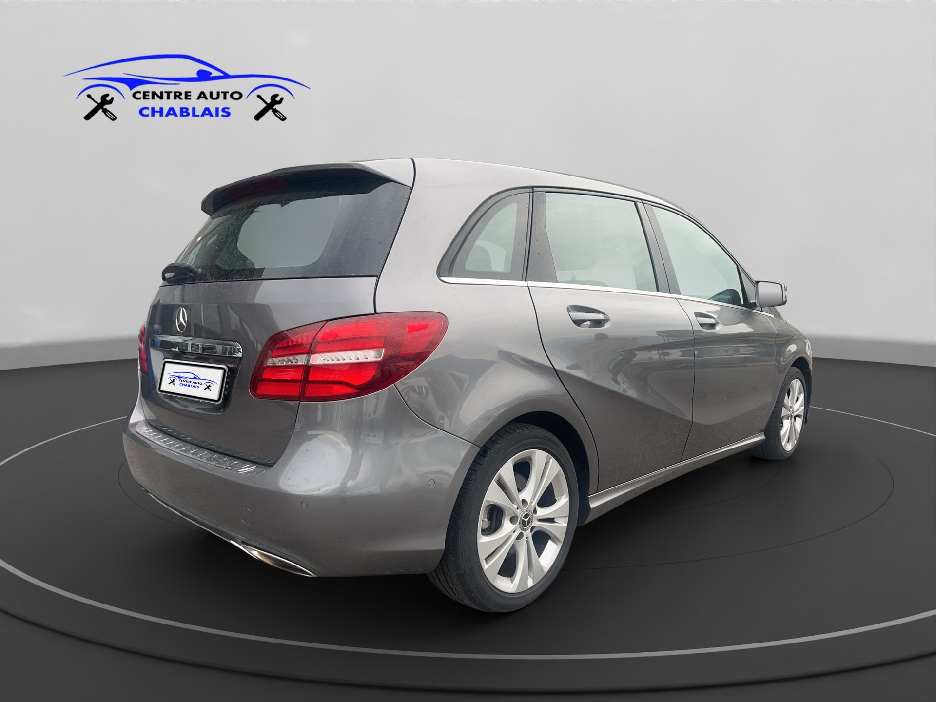 MERCEDES-BENZ B 220 AMG Line 4Matic 7G-DCT-image-3