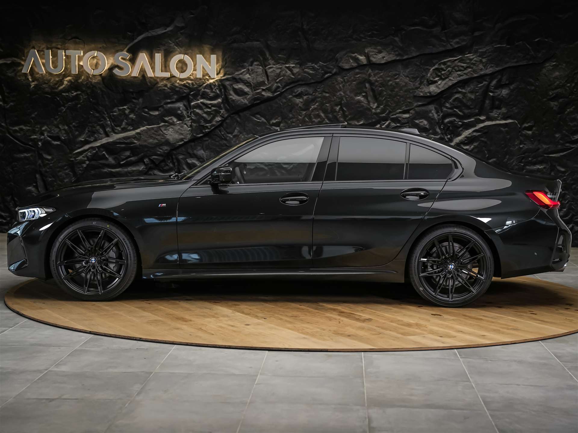 BMW 330d xDrive Steptronic M Sport Pro *Facelift*Werksgarantie*Panorama*360°*Head-Up*-showroom-element-1