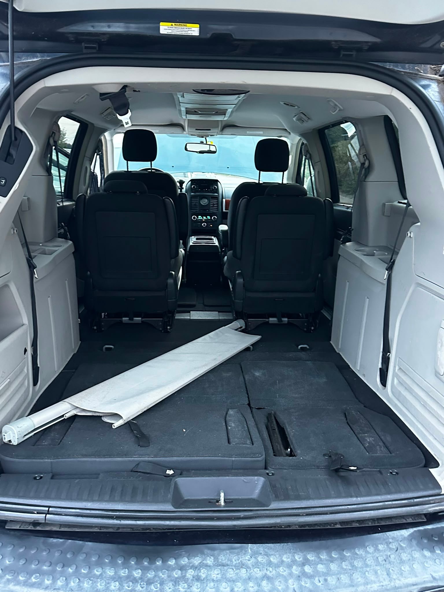 CHRYSLER Grand Voyager 3.8 LX Automatic-image-6